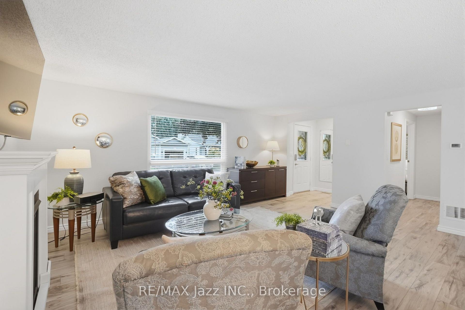 Photo 14 of 40 Wilmot Trail, Clarington, Bowmanville — HOMEH