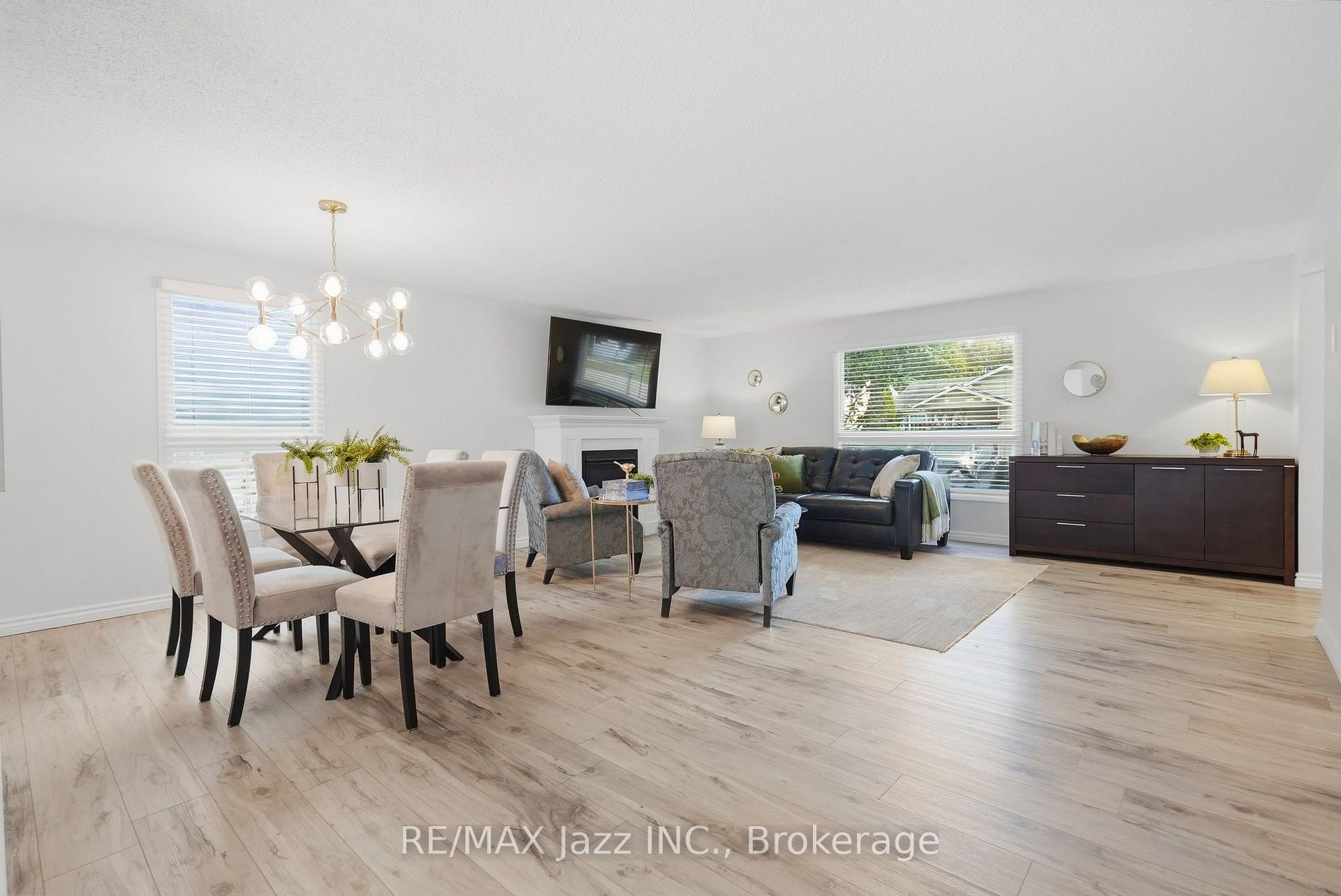 Photo 15 of 40 Wilmot Trail, Clarington, Bowmanville — HOMEH