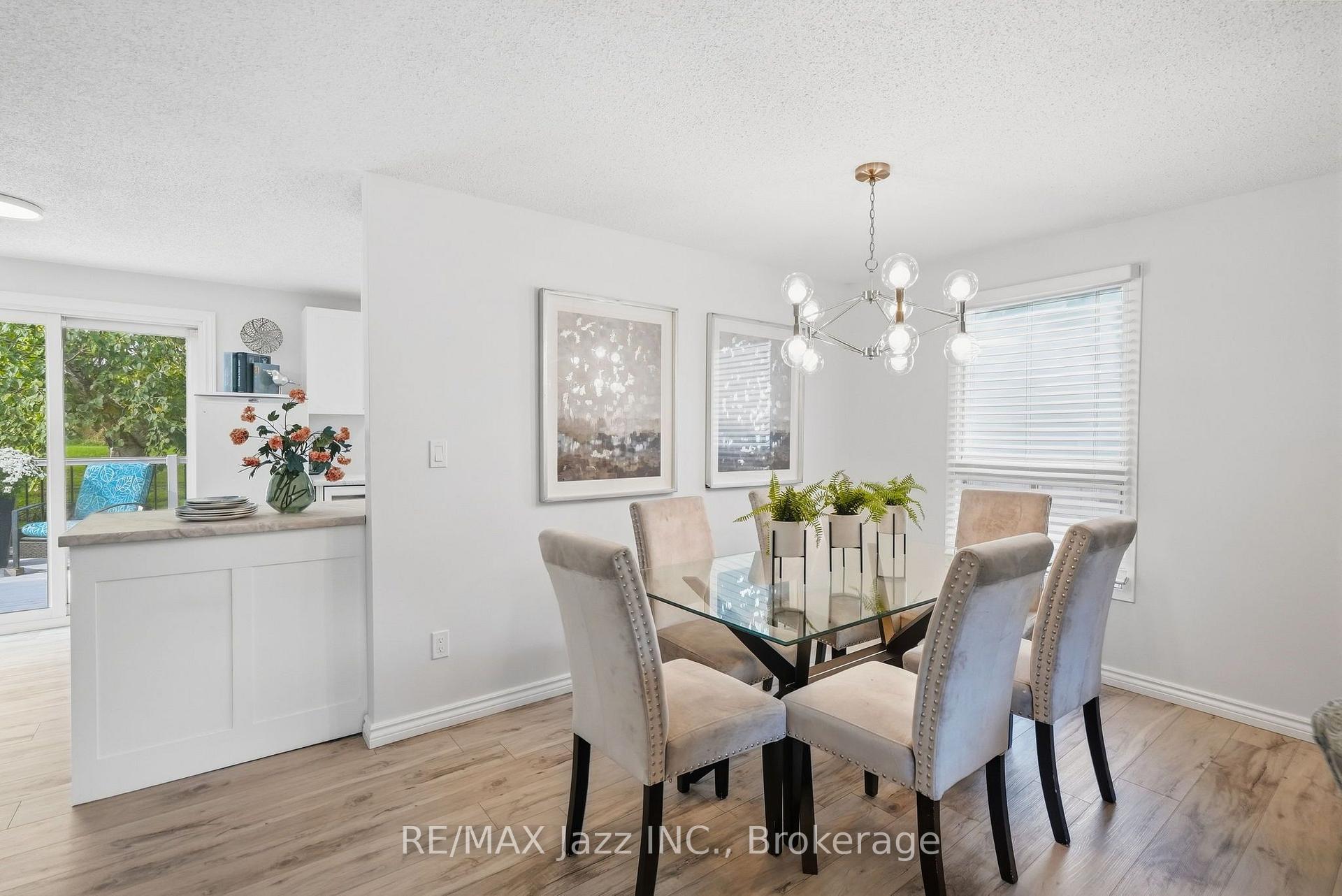 Photo 18 of 40 Wilmot Trail, Clarington, Bowmanville — HOMEH