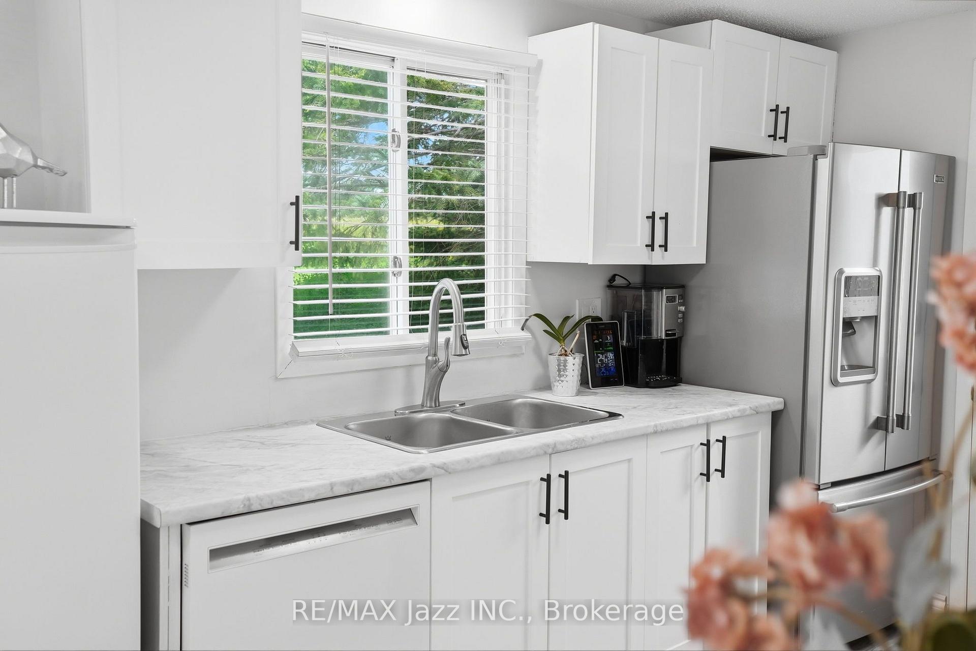 Photo 21 of 40 Wilmot Trail, Clarington, Bowmanville — HOMEH