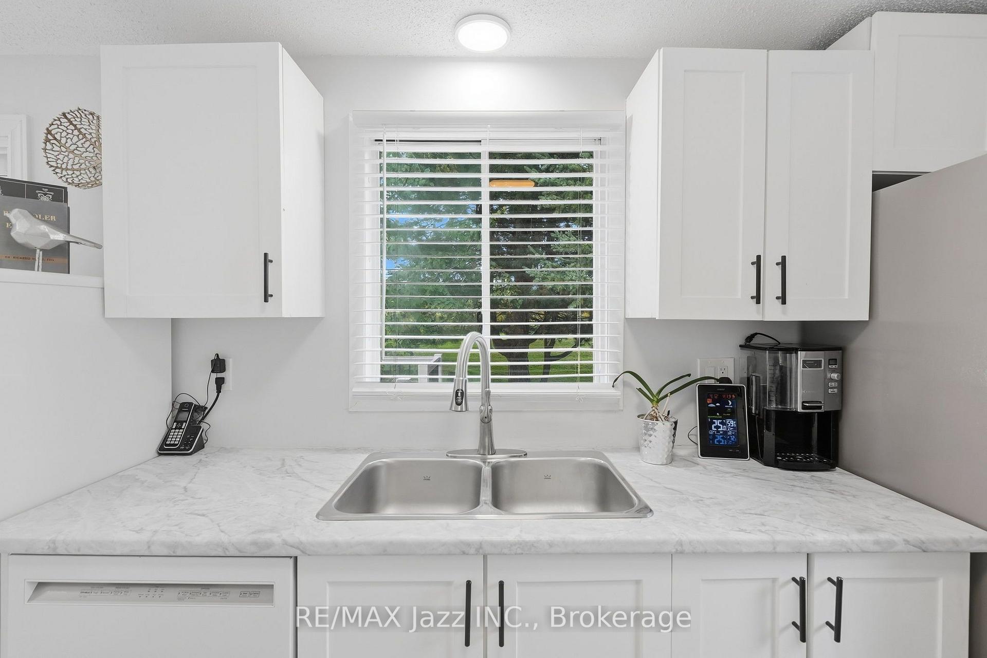 Photo 22 of 40 Wilmot Trail, Clarington, Bowmanville — HOMEH