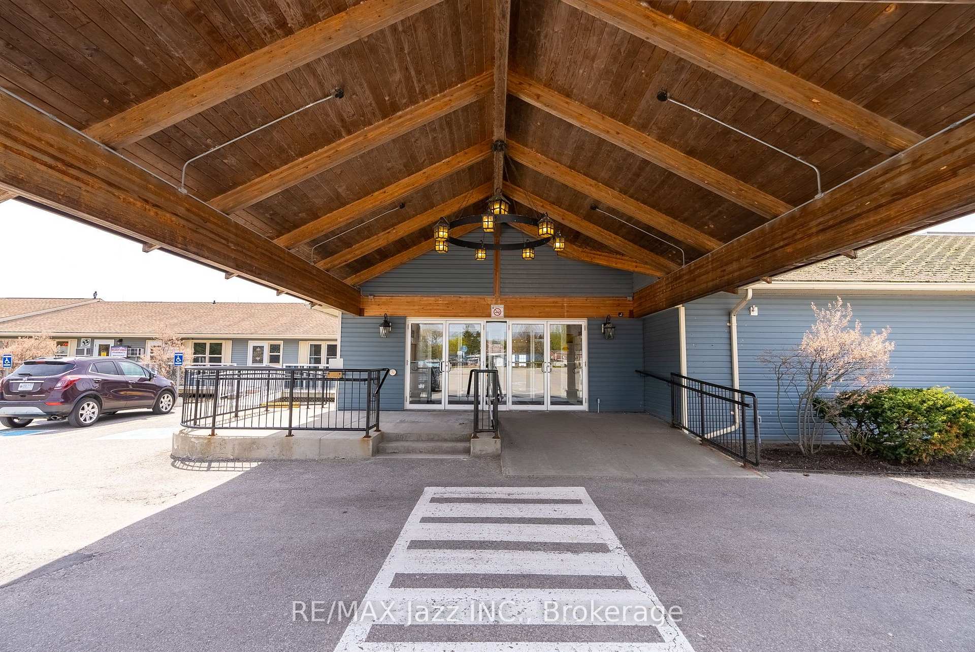 Photo 49 of 40 Wilmot Trail, Clarington, Bowmanville — HOMEH