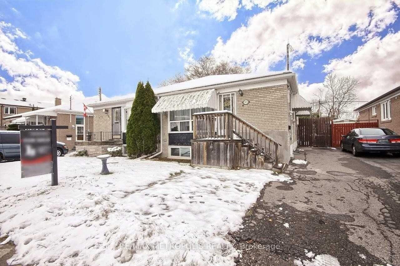 Photo 2 of Unit Upper, 99 Overture Road, Scarborough, West Hill — HOMEH