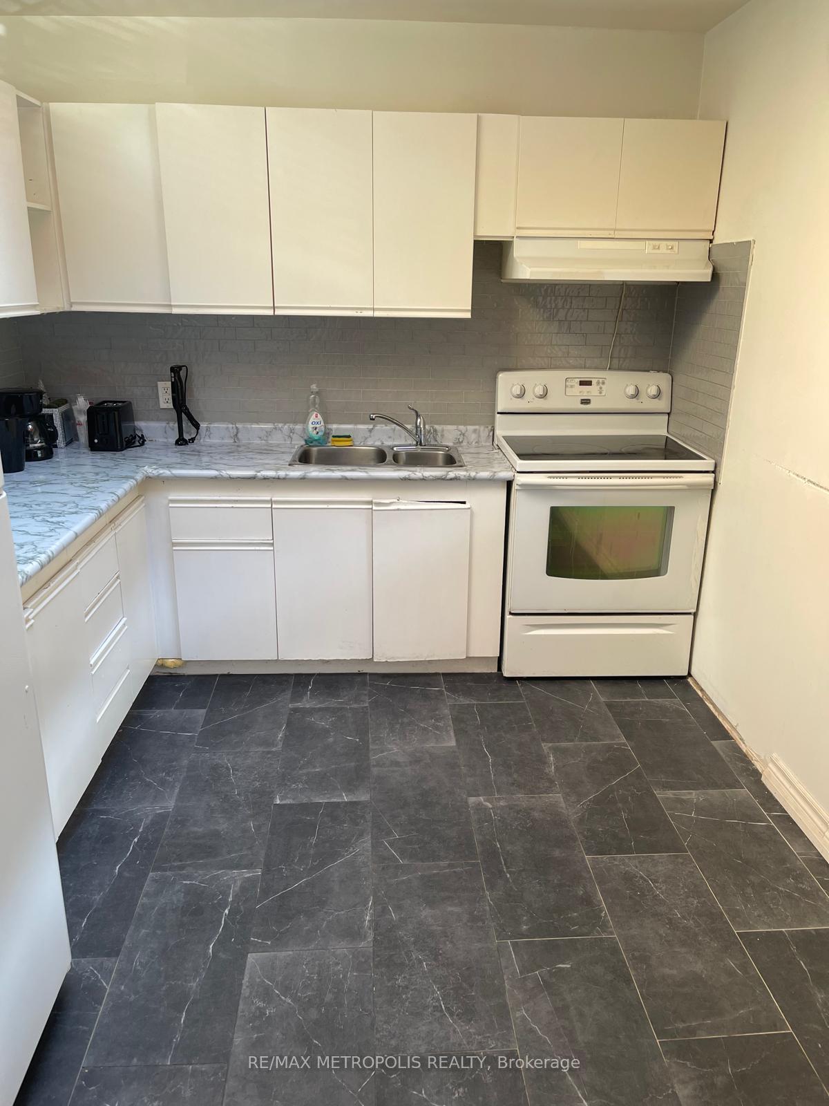 Photo 12 of Unit Upper, 99 Overture Road, Scarborough, West Hill — HOMEH