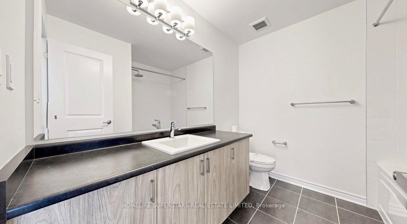 Photo 2 of Unit Upper Unit, 96 Fieldfare Road, Brampton, Northwest Brampton — HOMEH