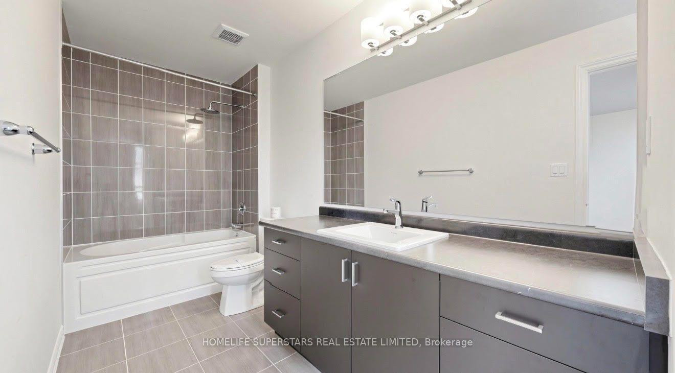 Photo 3 of Unit Upper Unit, 96 Fieldfare Road, Brampton, Northwest Brampton — HOMEH