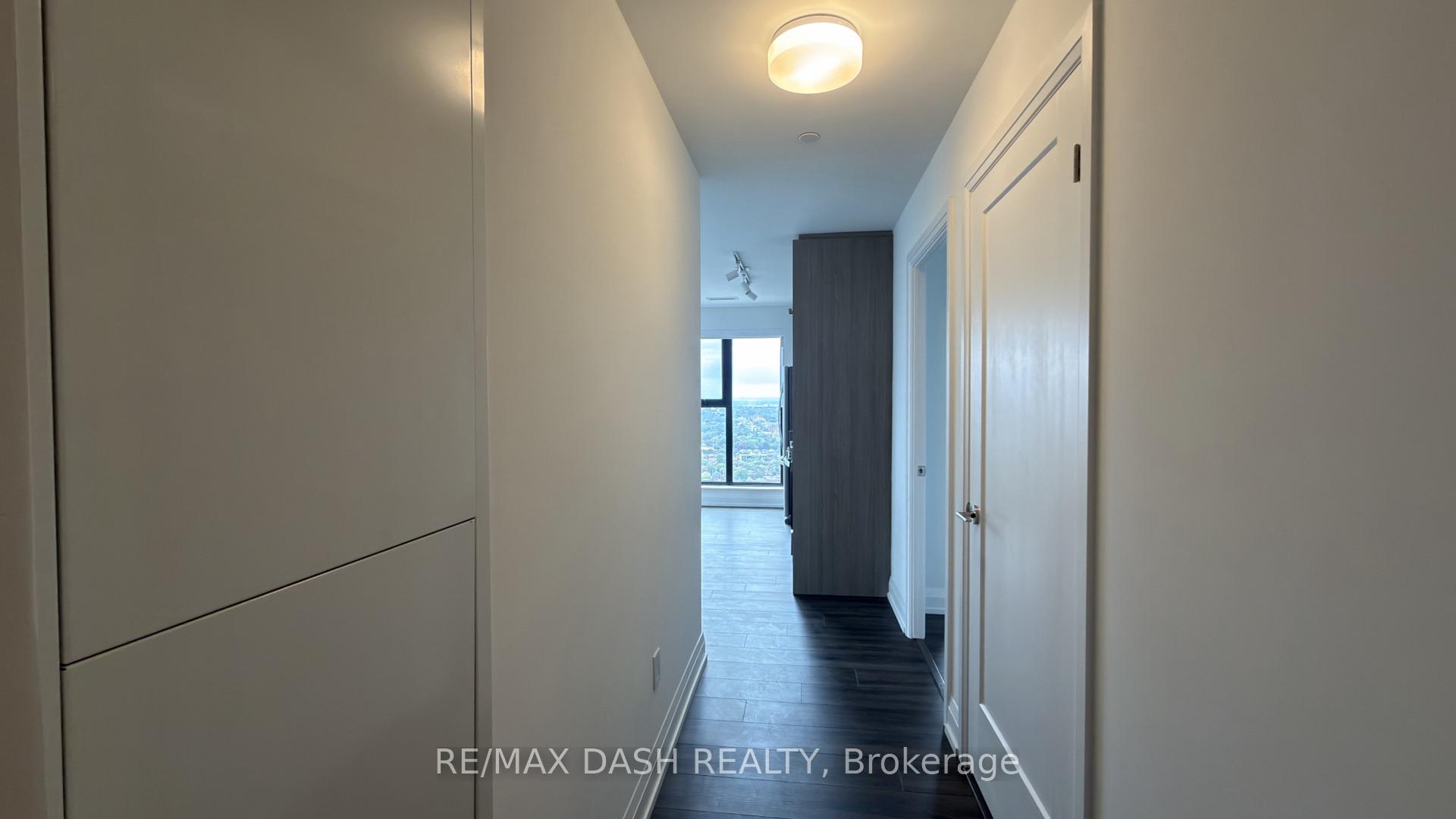 Photo 4 of Unit 3806, 20 Soudan Avenue, Toronto, Mount Pleasant West — HOMEH