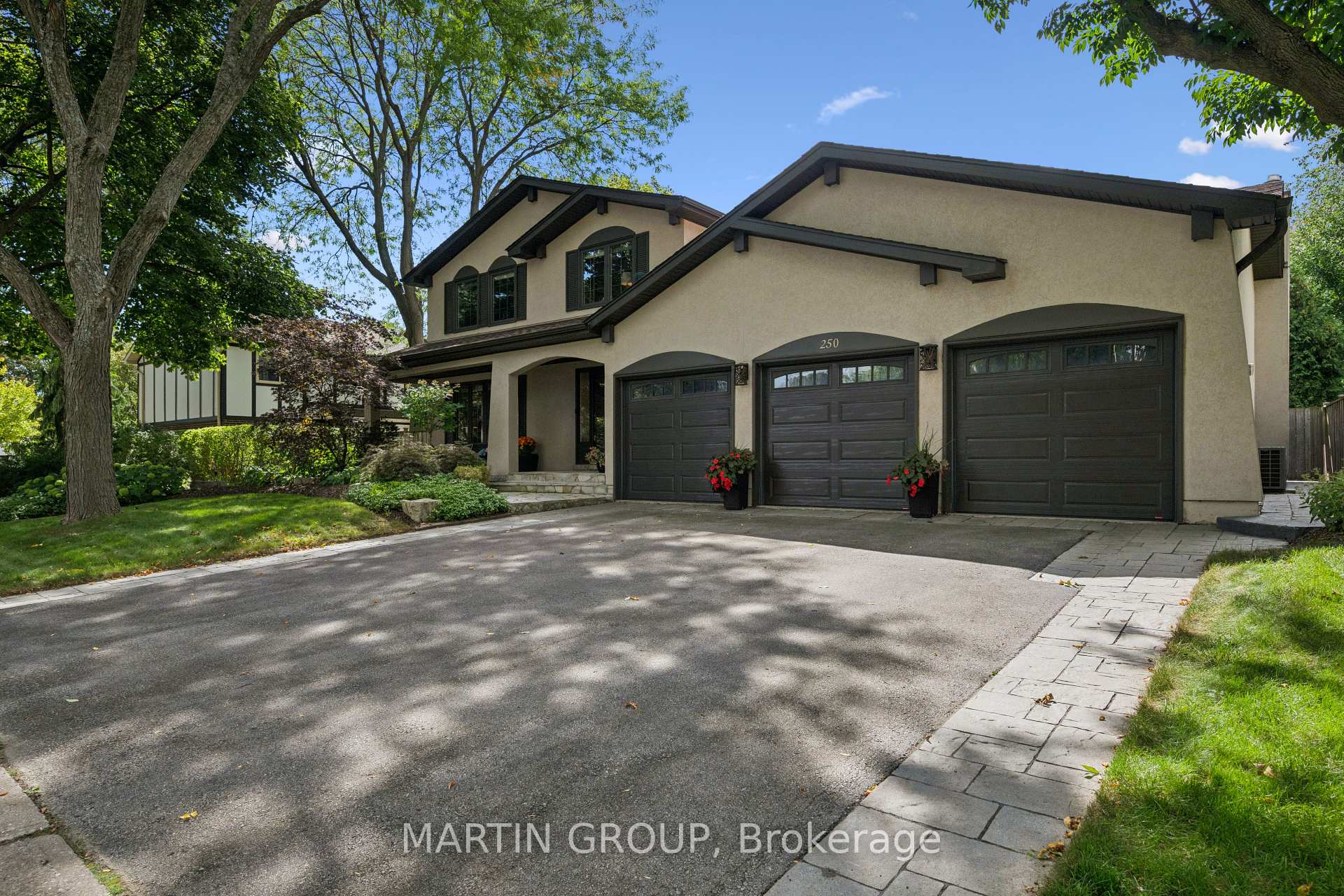 Photo of 250 Mccraney Street W