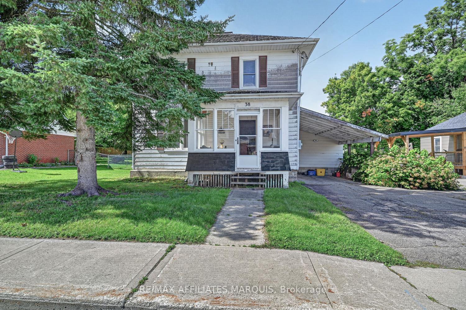 Photo 4 of 38 Abel Street, Smiths Falls, Smiths Falls — HOMEH