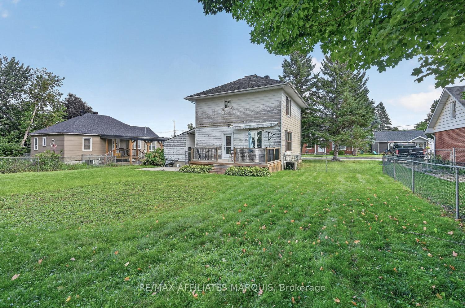 Photo 32 of 38 Abel Street, Smiths Falls, Smiths Falls — HOMEH