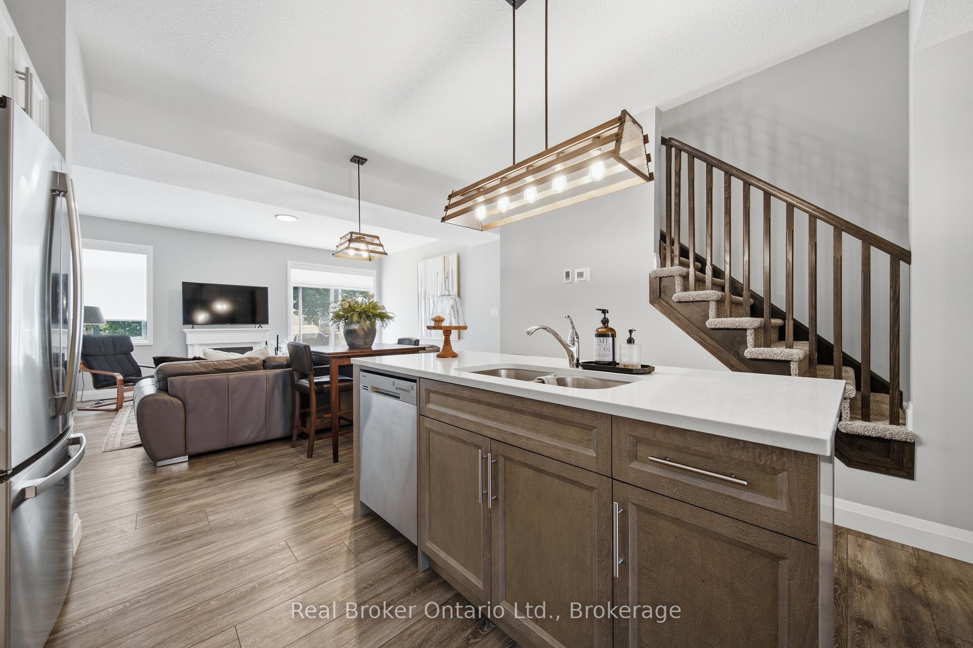 Photo 9 of 103 Stephenson Way, Minto — HOMEH