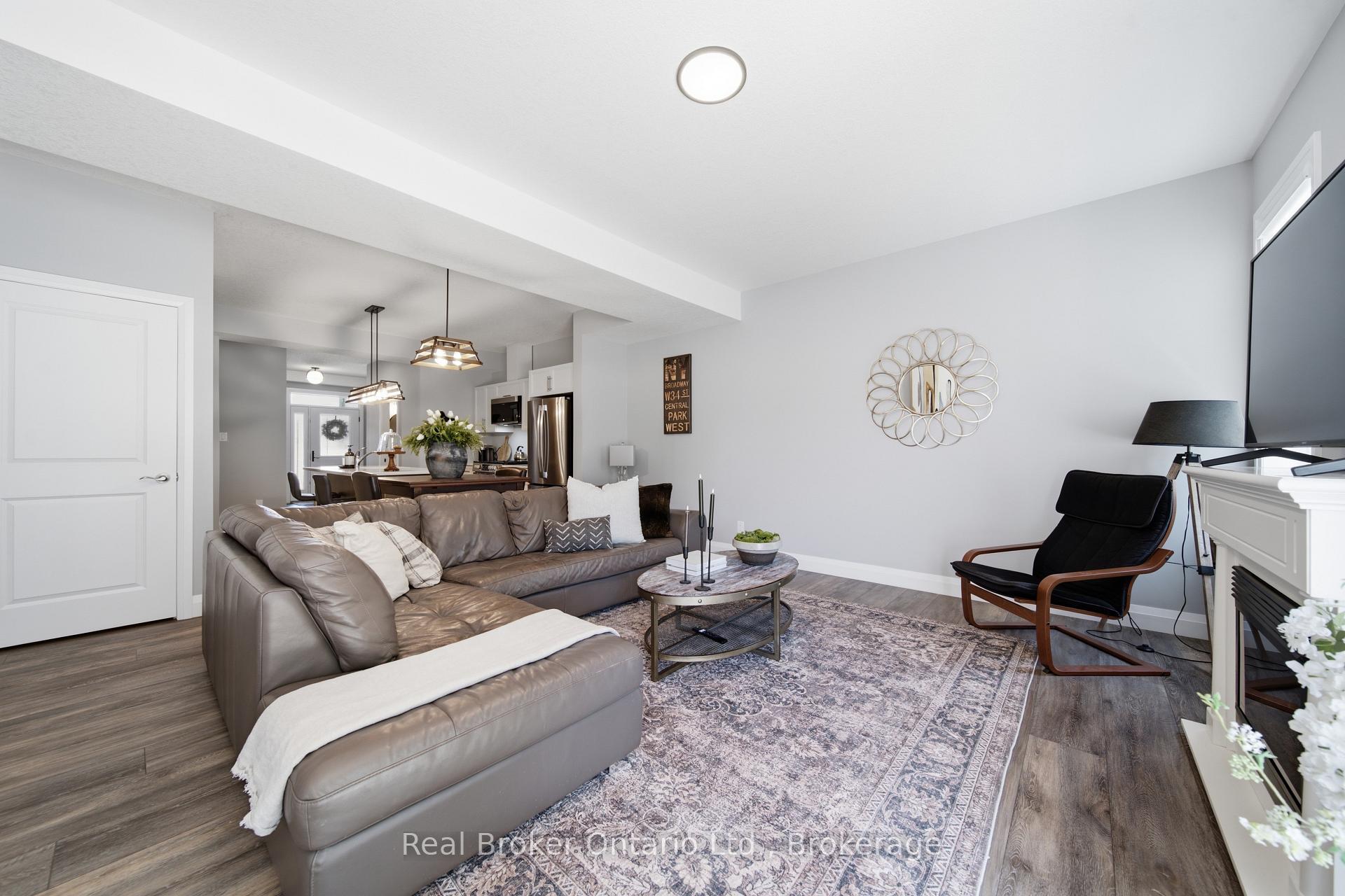 Photo 12 of 103 Stephenson Way, Minto — HOMEH