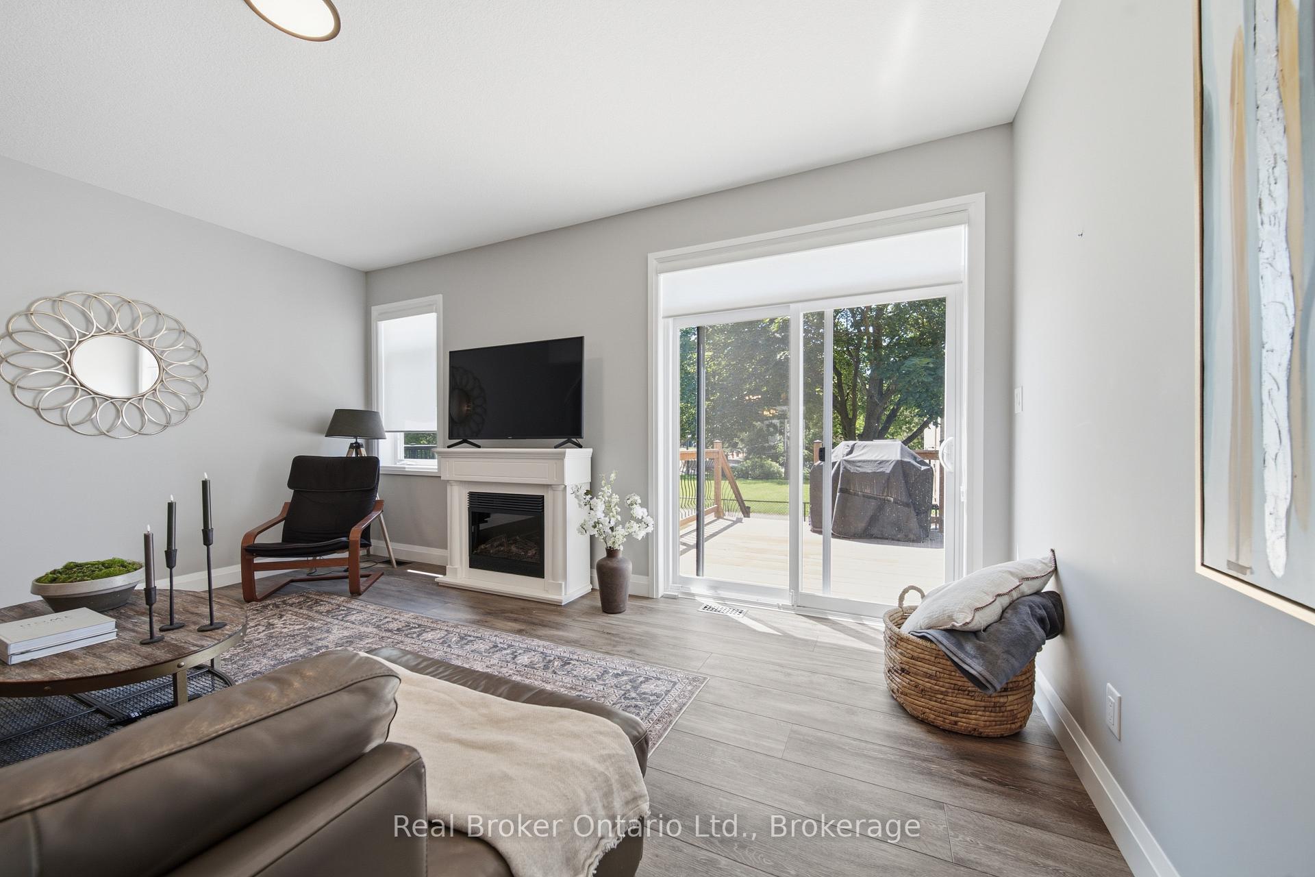 Photo 14 of 103 Stephenson Way, Minto — HOMEH