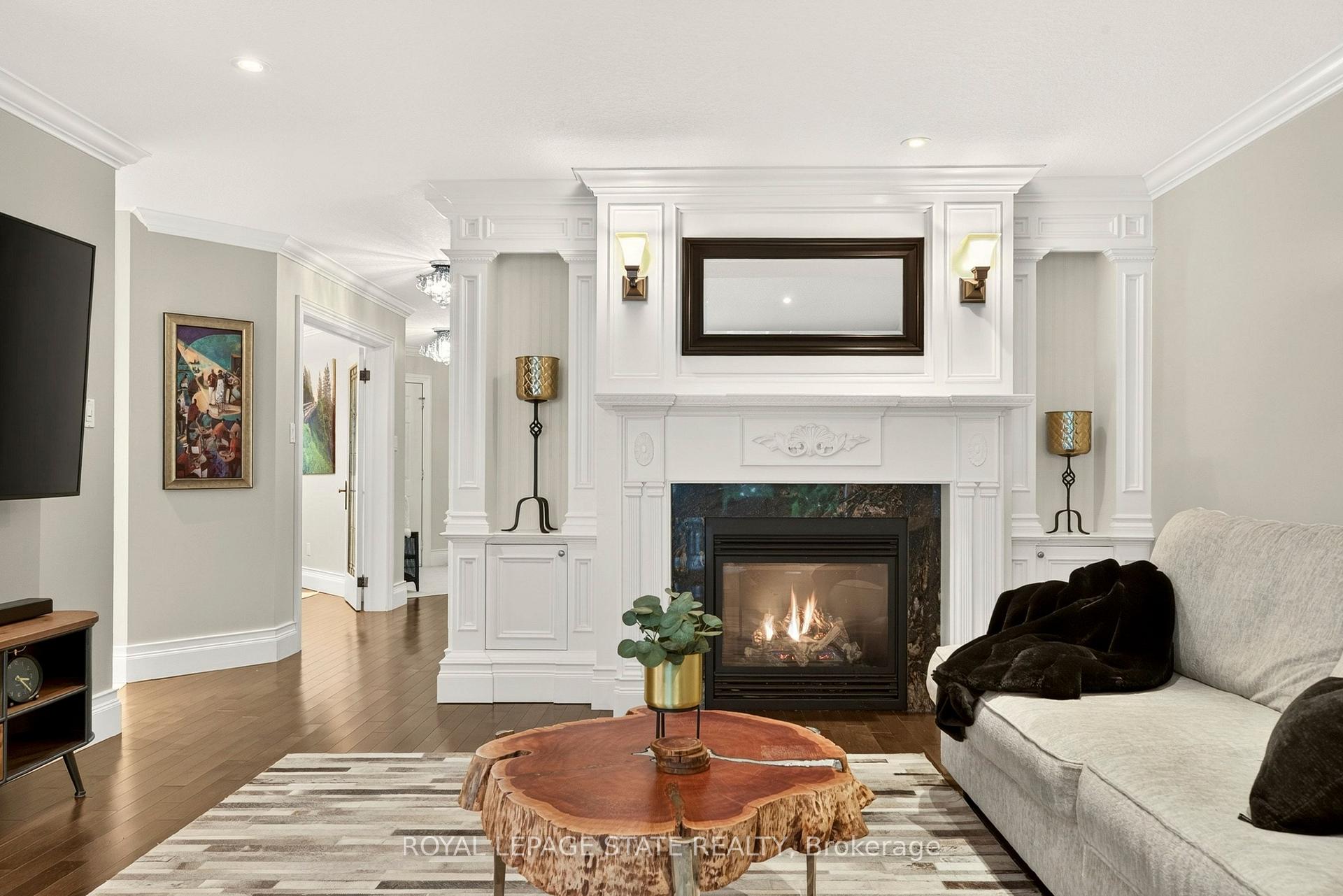 Photo 7 of 667 Sandcherry Drive, Burlington, Bayview — HOMEH