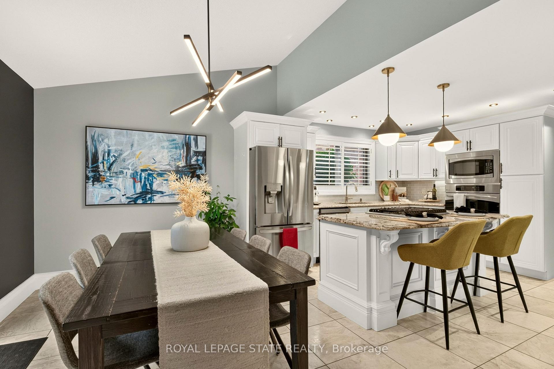 Photo 11 of 667 Sandcherry Drive, Burlington, Bayview — HOMEH