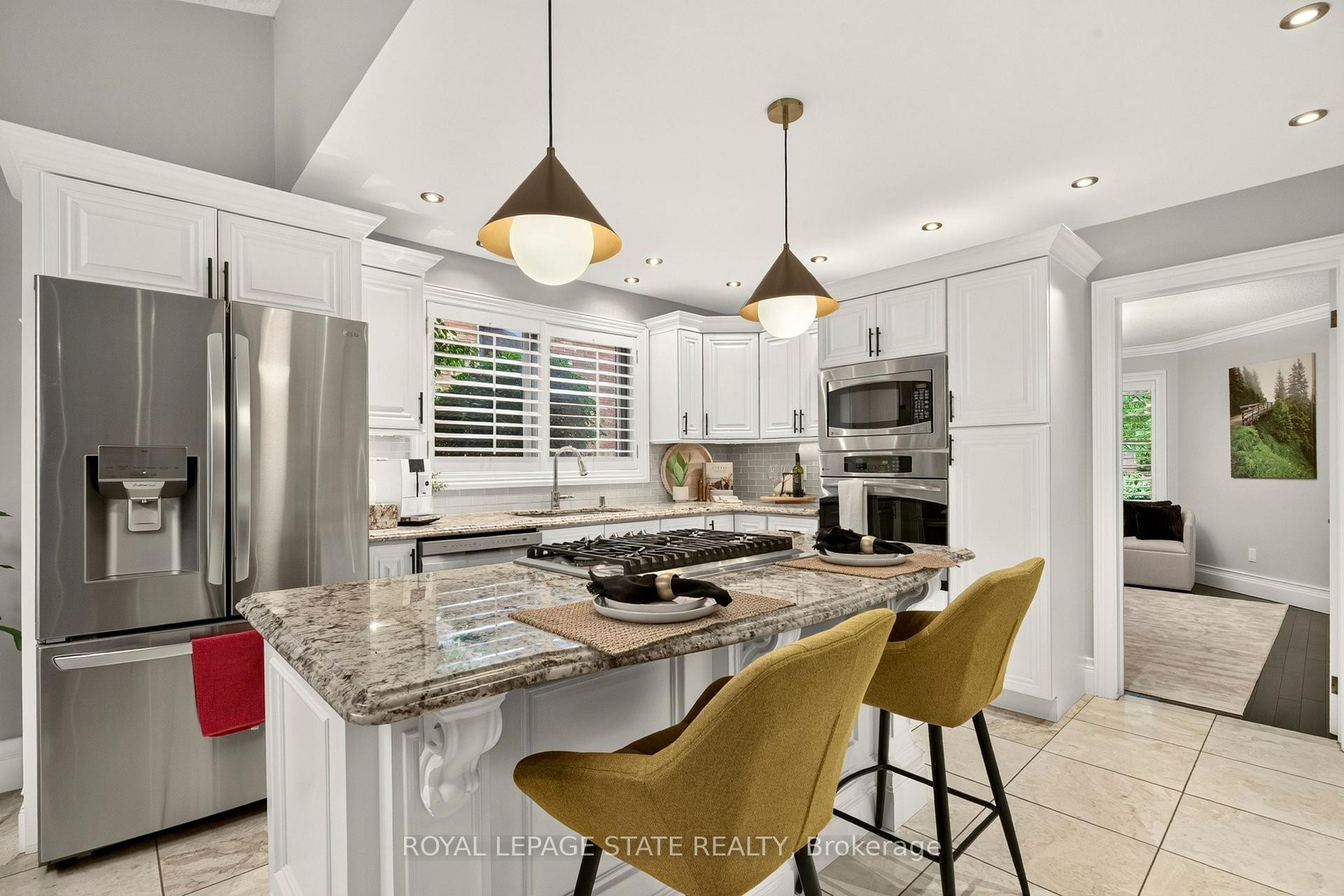 Photo 12 of 667 Sandcherry Drive, Burlington, Bayview — HOMEH