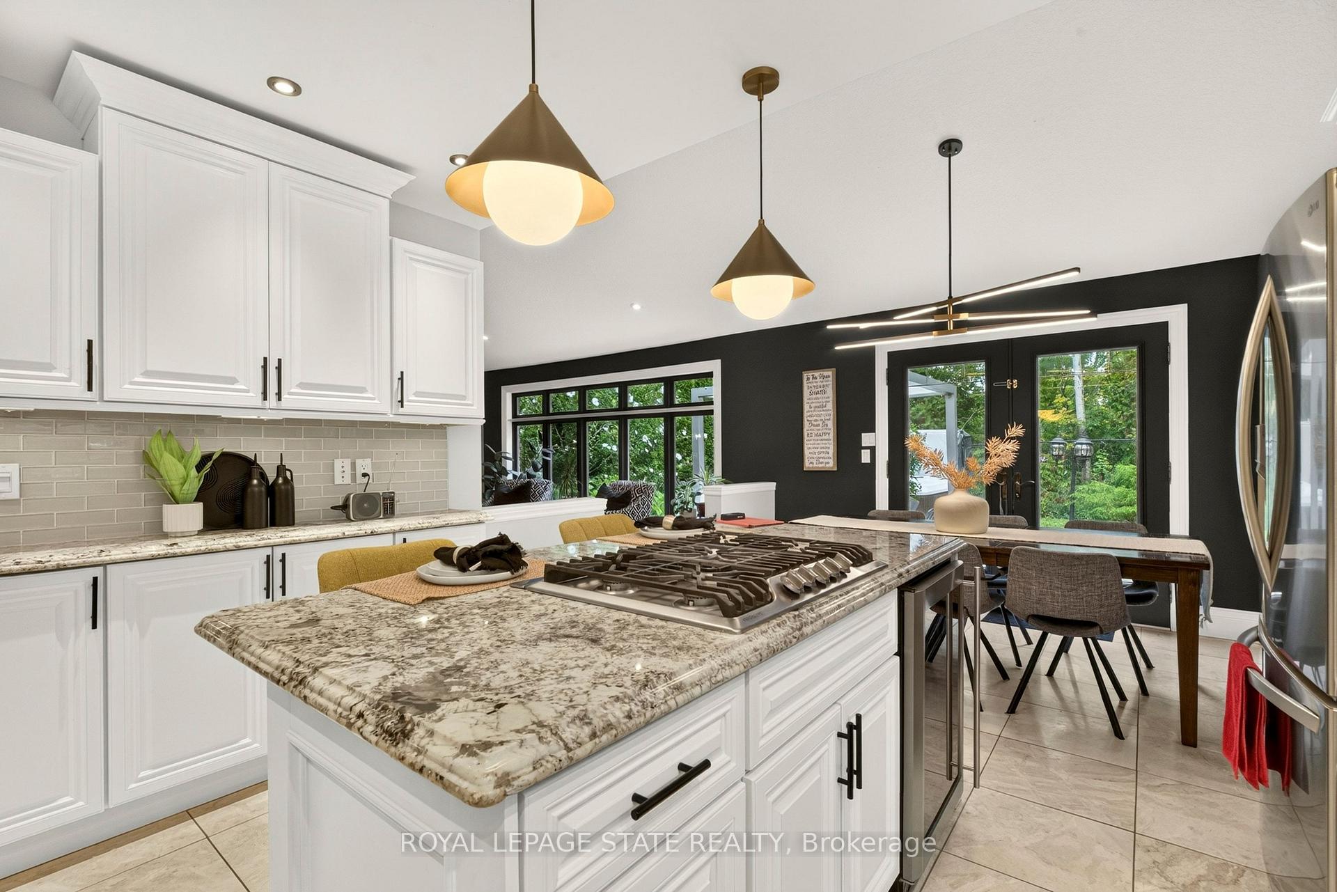 Photo 15 of 667 Sandcherry Drive, Burlington, Bayview — HOMEH