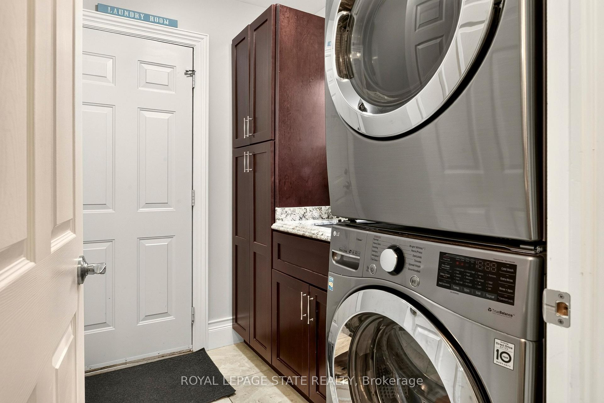 Photo 19 of 667 Sandcherry Drive, Burlington, Bayview — HOMEH