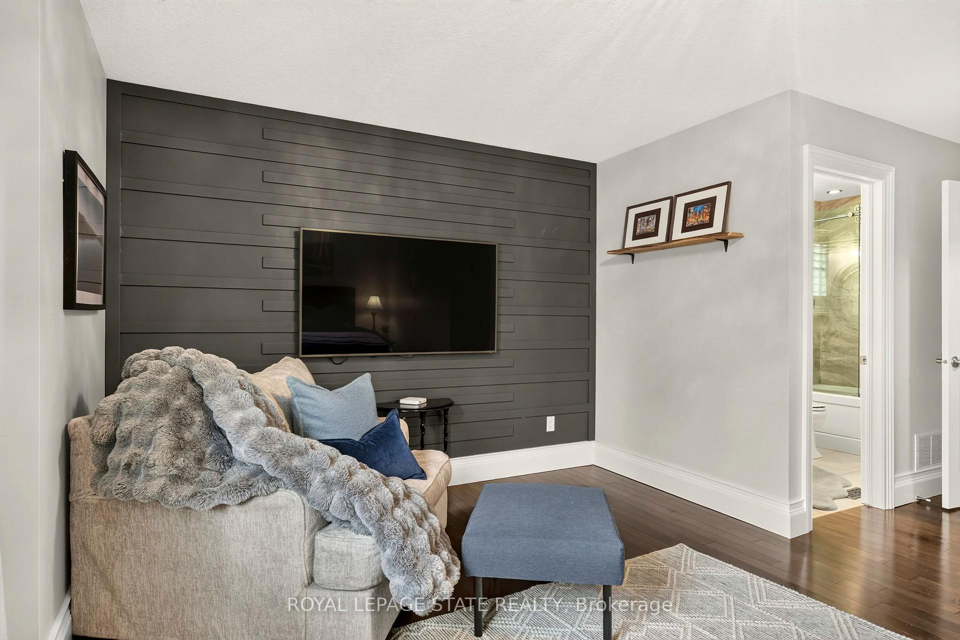 Photo 24 of 667 Sandcherry Drive, Burlington, Bayview — HOMEH