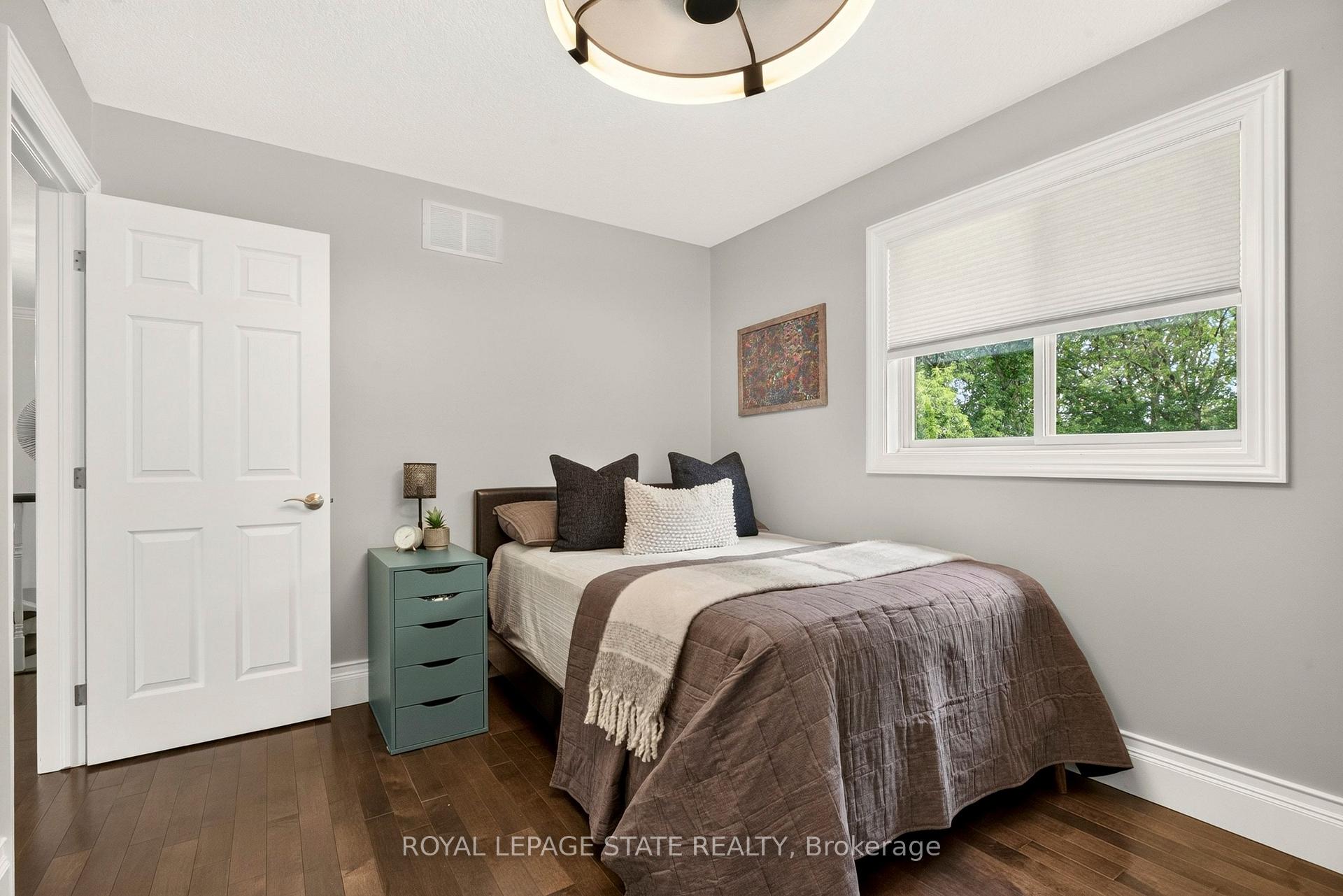 Photo 31 of 667 Sandcherry Drive, Burlington, Bayview — HOMEH