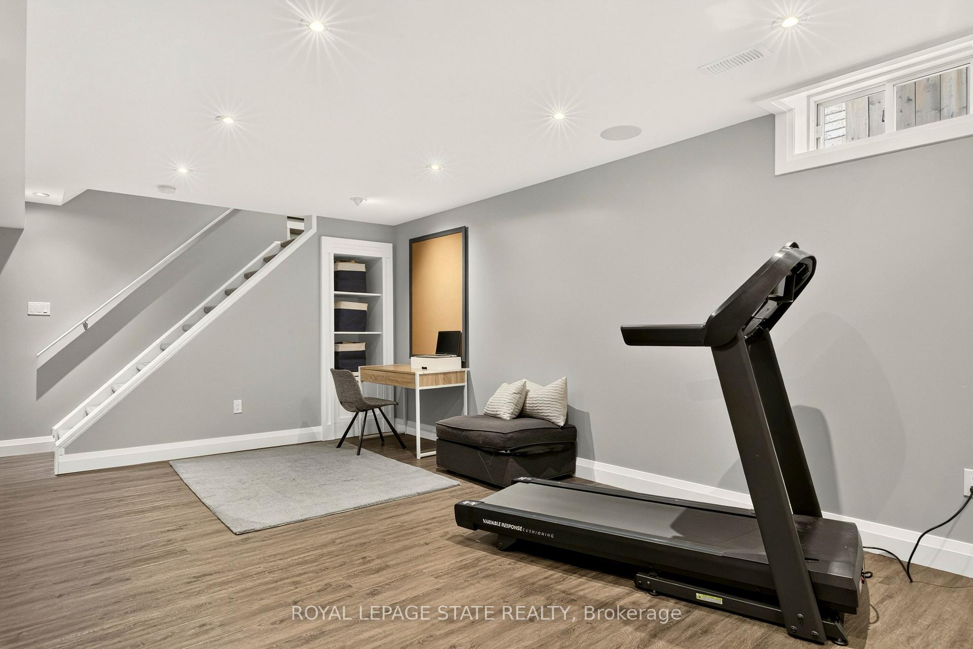Photo 38 of 667 Sandcherry Drive, Burlington, Bayview — HOMEH