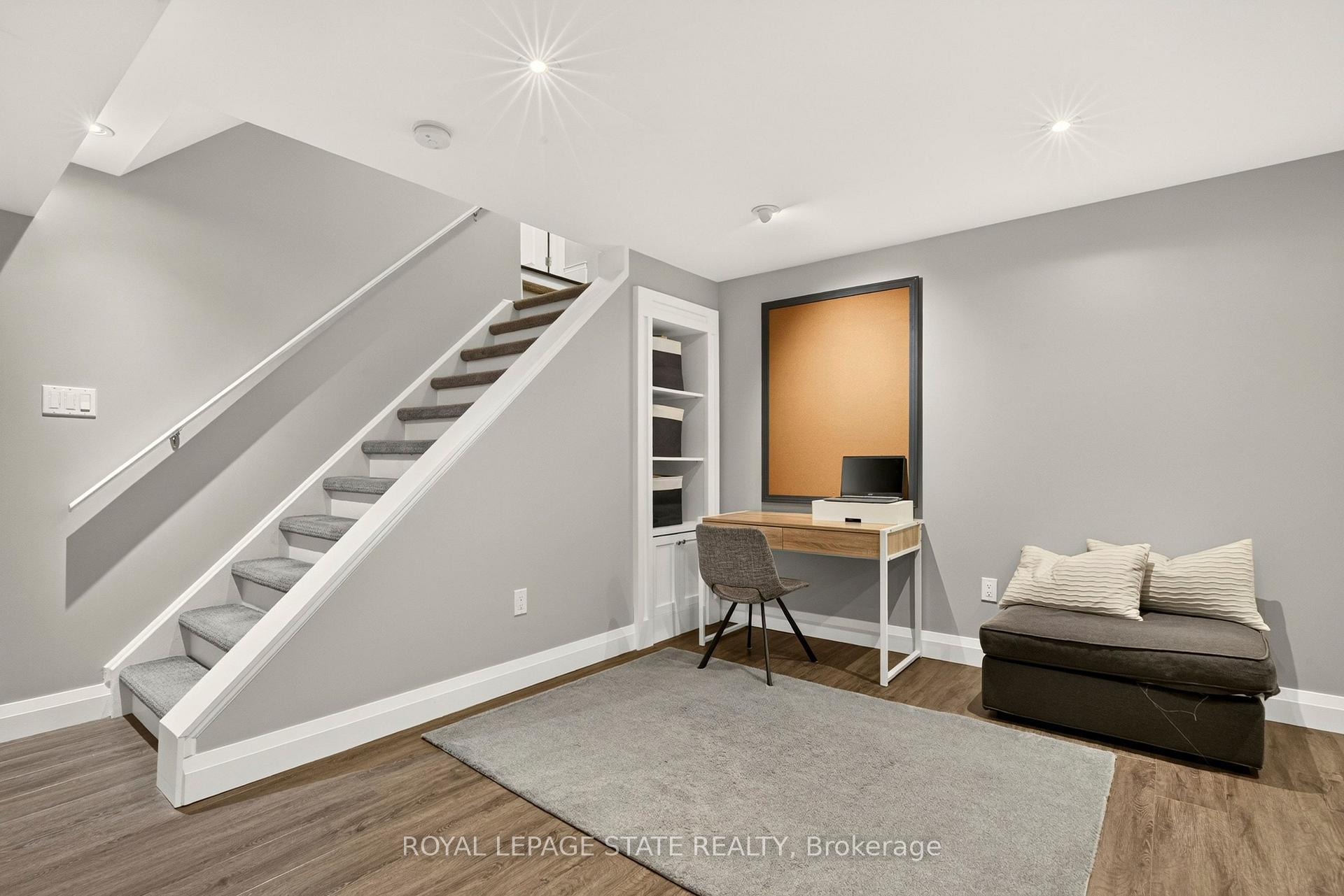 Photo 41 of 667 Sandcherry Drive, Burlington, Bayview — HOMEH
