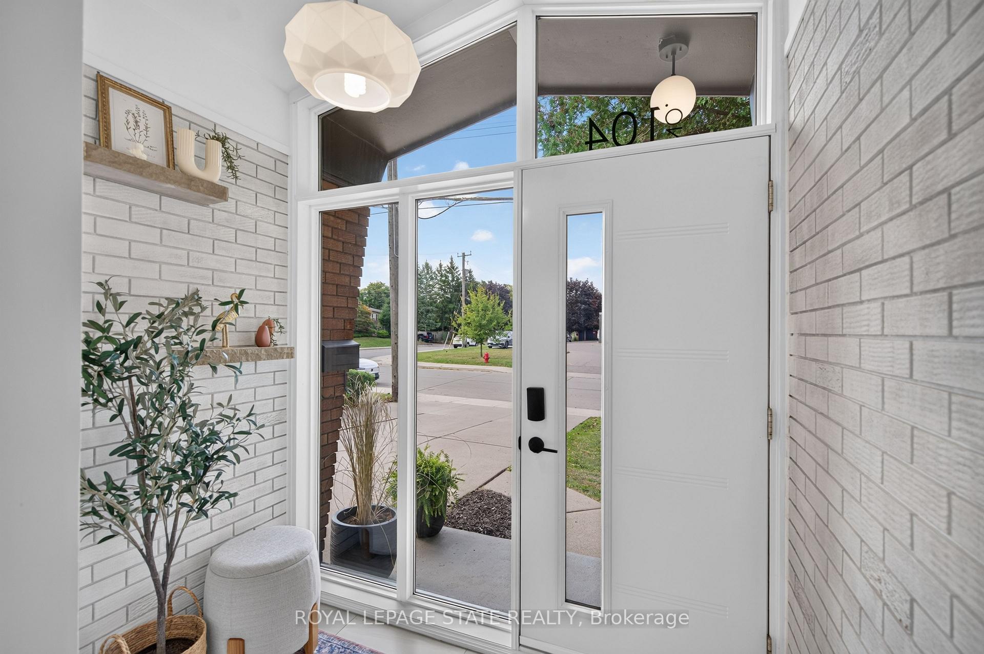 Photo 4 of 104 Sanatorium Road, Hamilton, Buchanan — HOMEH