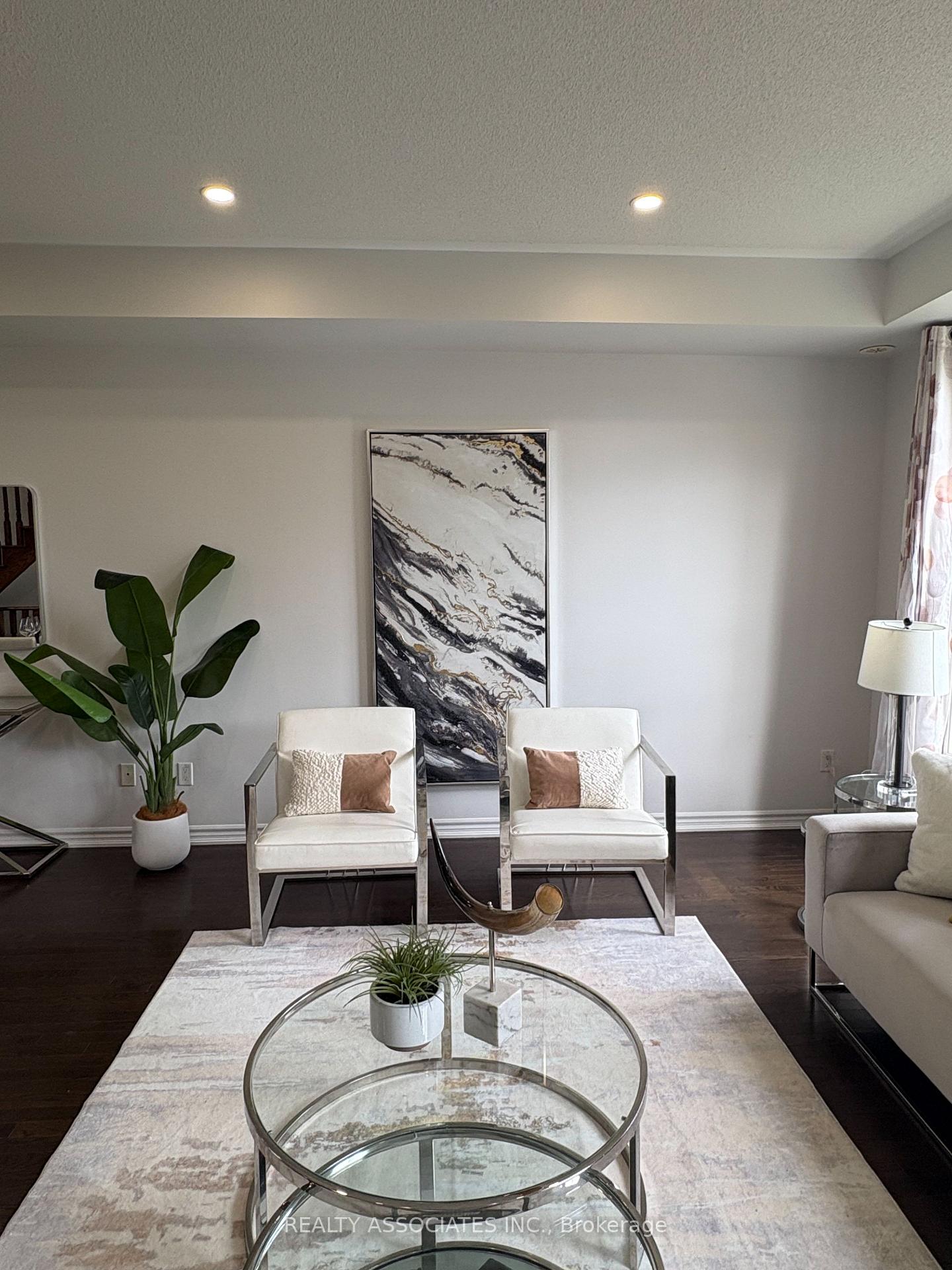 Photo 4 of 11 Tatra Lane, Markham, Cathedraltown — HOMEH