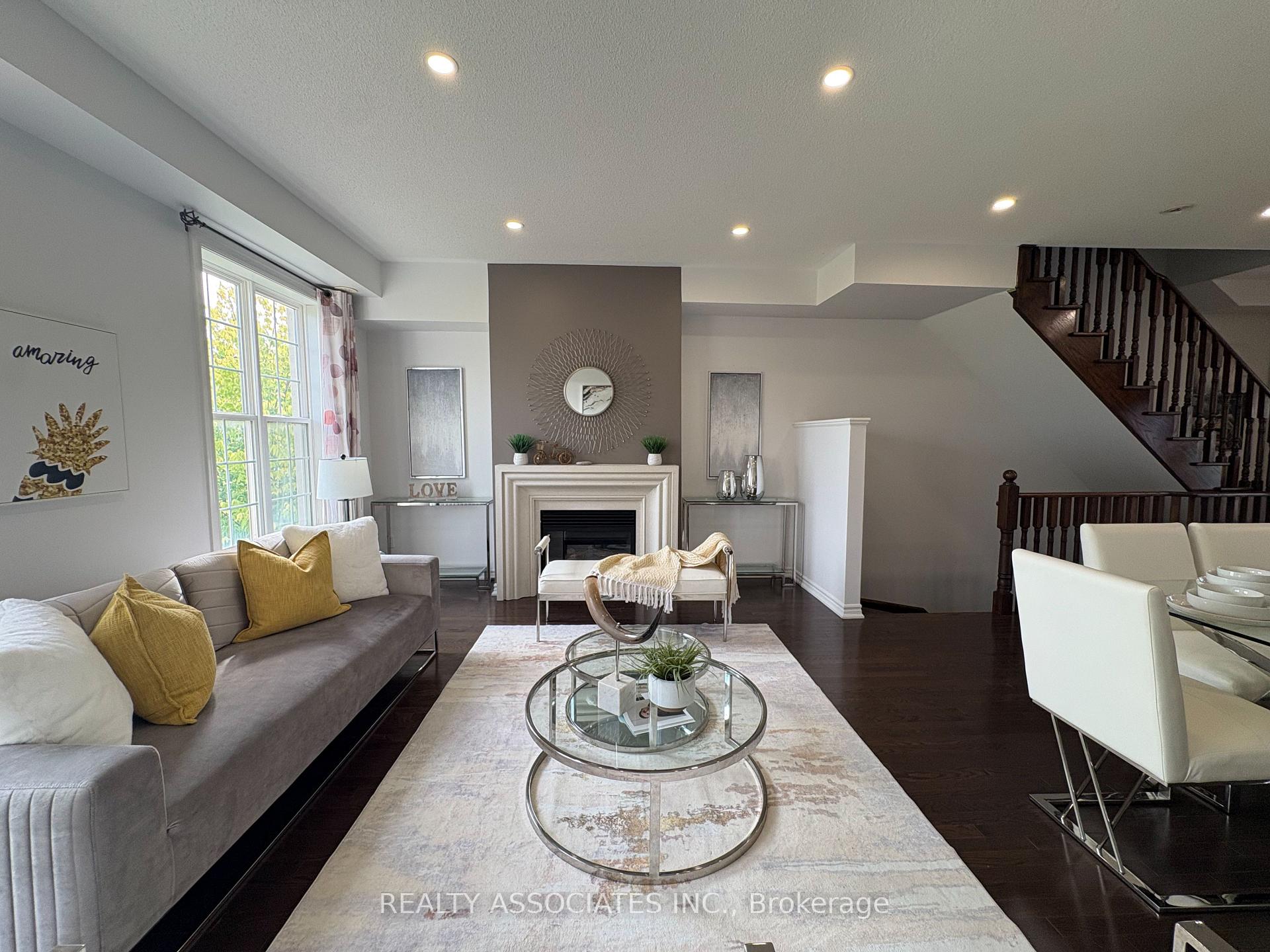 Photo 6 of 11 Tatra Lane, Markham, Cathedraltown — HOMEH