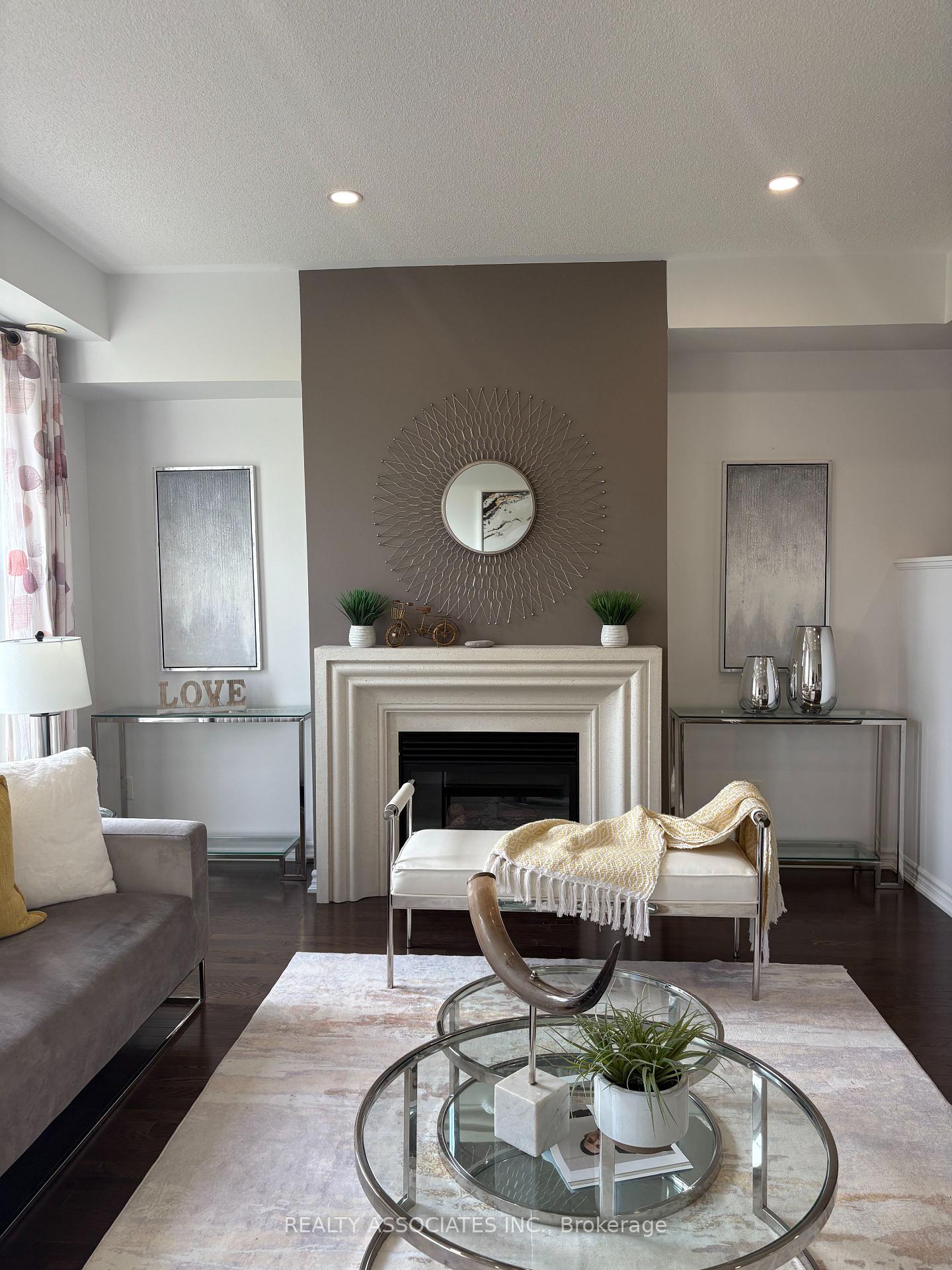 Photo 10 of 11 Tatra Lane, Markham, Cathedraltown — HOMEH