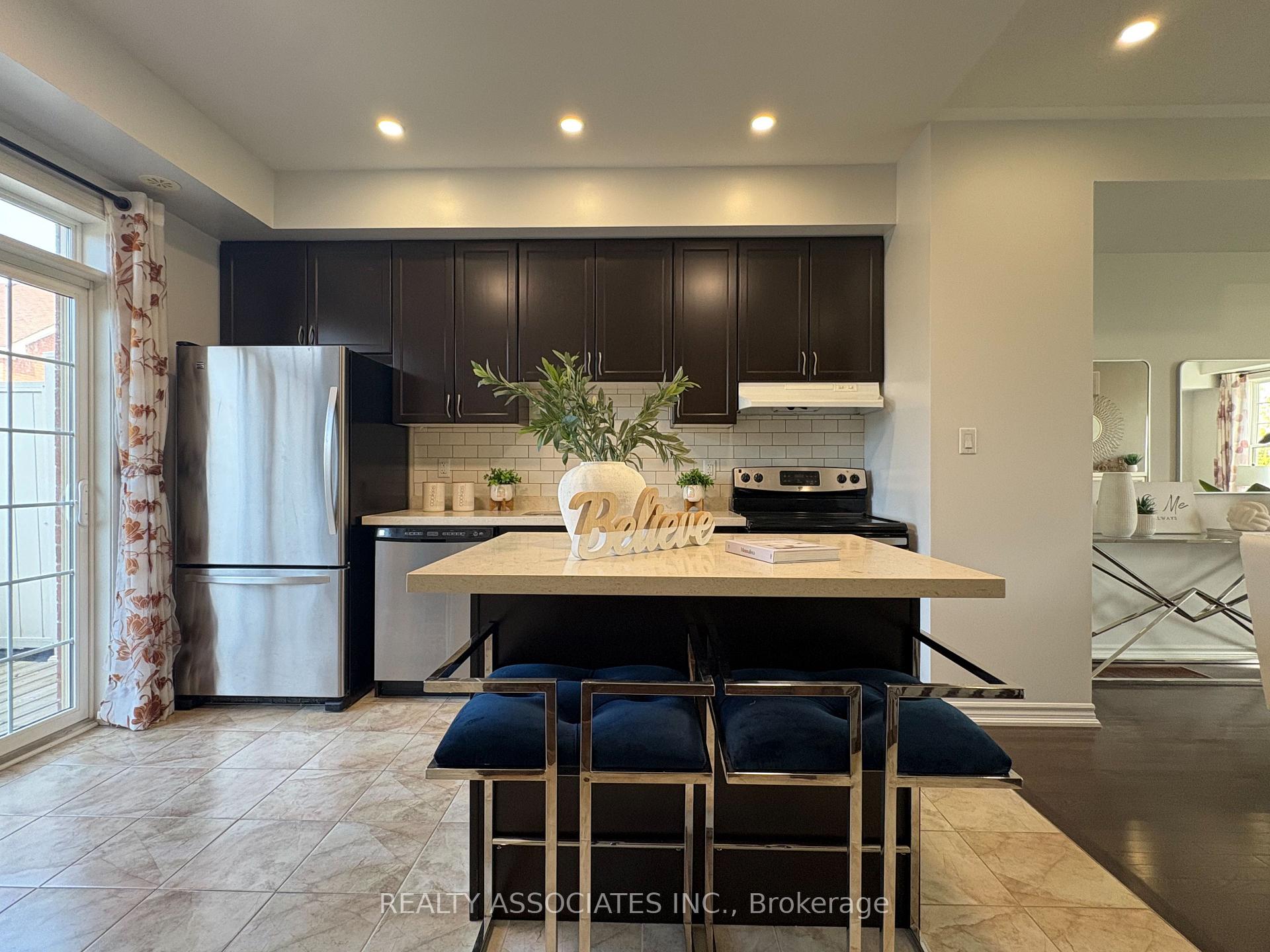 Photo 12 of 11 Tatra Lane, Markham, Cathedraltown — HOMEH