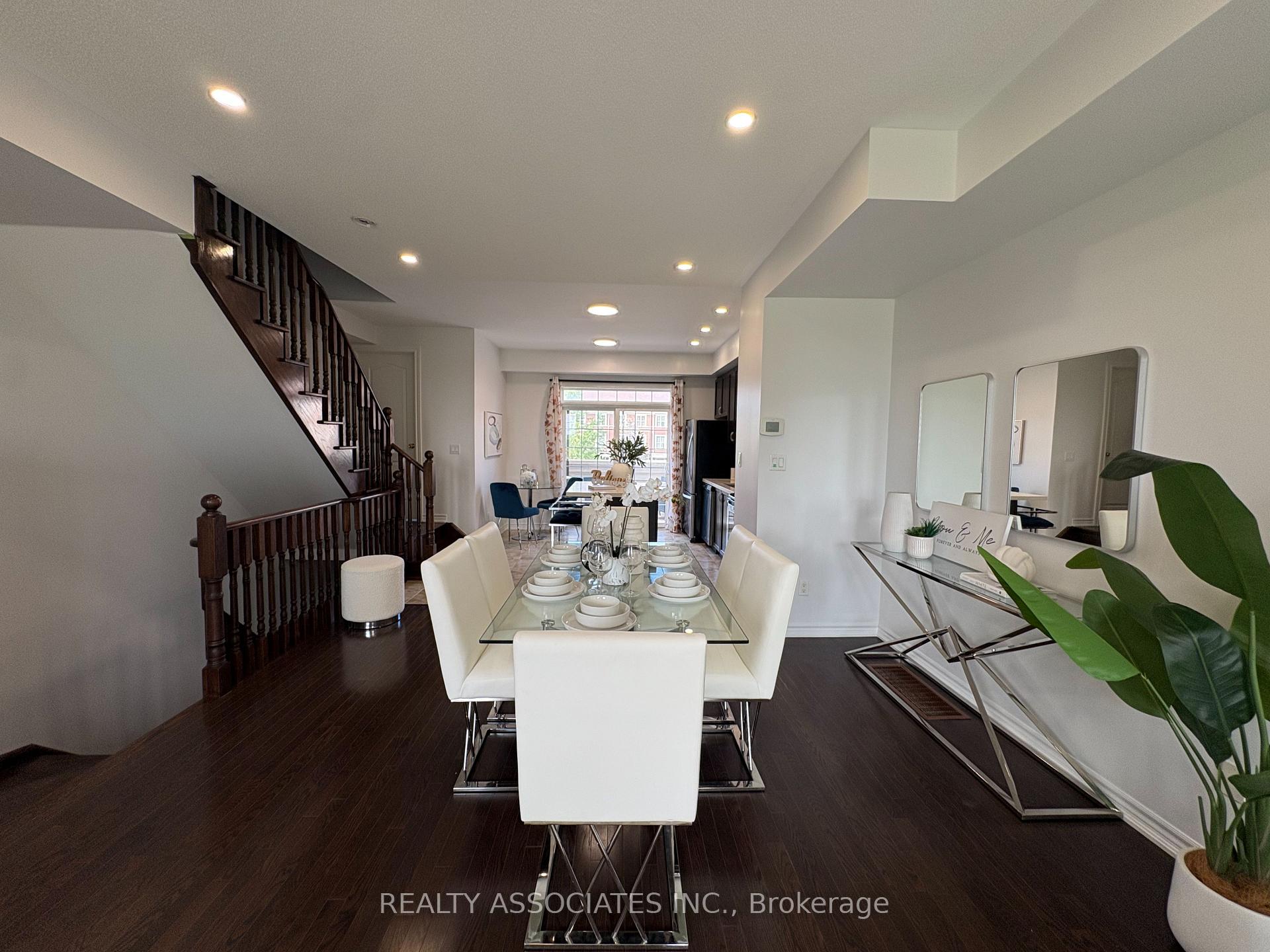 Photo 14 of 11 Tatra Lane, Markham, Cathedraltown — HOMEH
