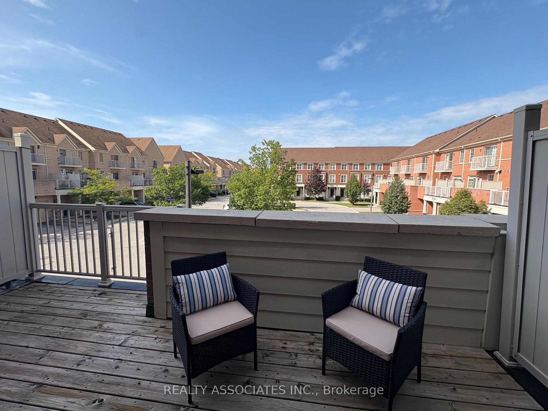 Photo 16 of 11 Tatra Lane, Markham, Cathedraltown — HOMEH