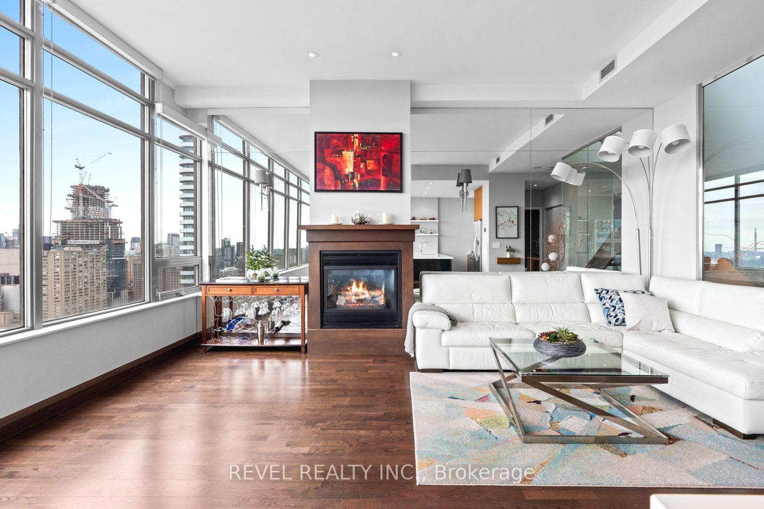 Photo 4 of Unit PH2, 281 Mutual Street, Toronto, Church-Yonge Corridor — HOMEH