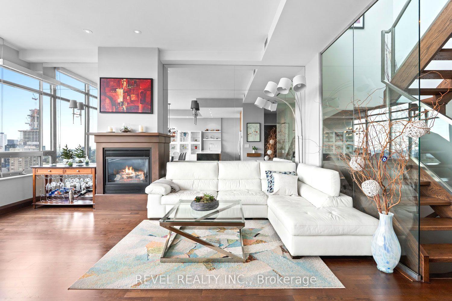 Photo 6 of Unit PH2, 281 Mutual Street, Toronto, Church-Yonge Corridor — HOMEH