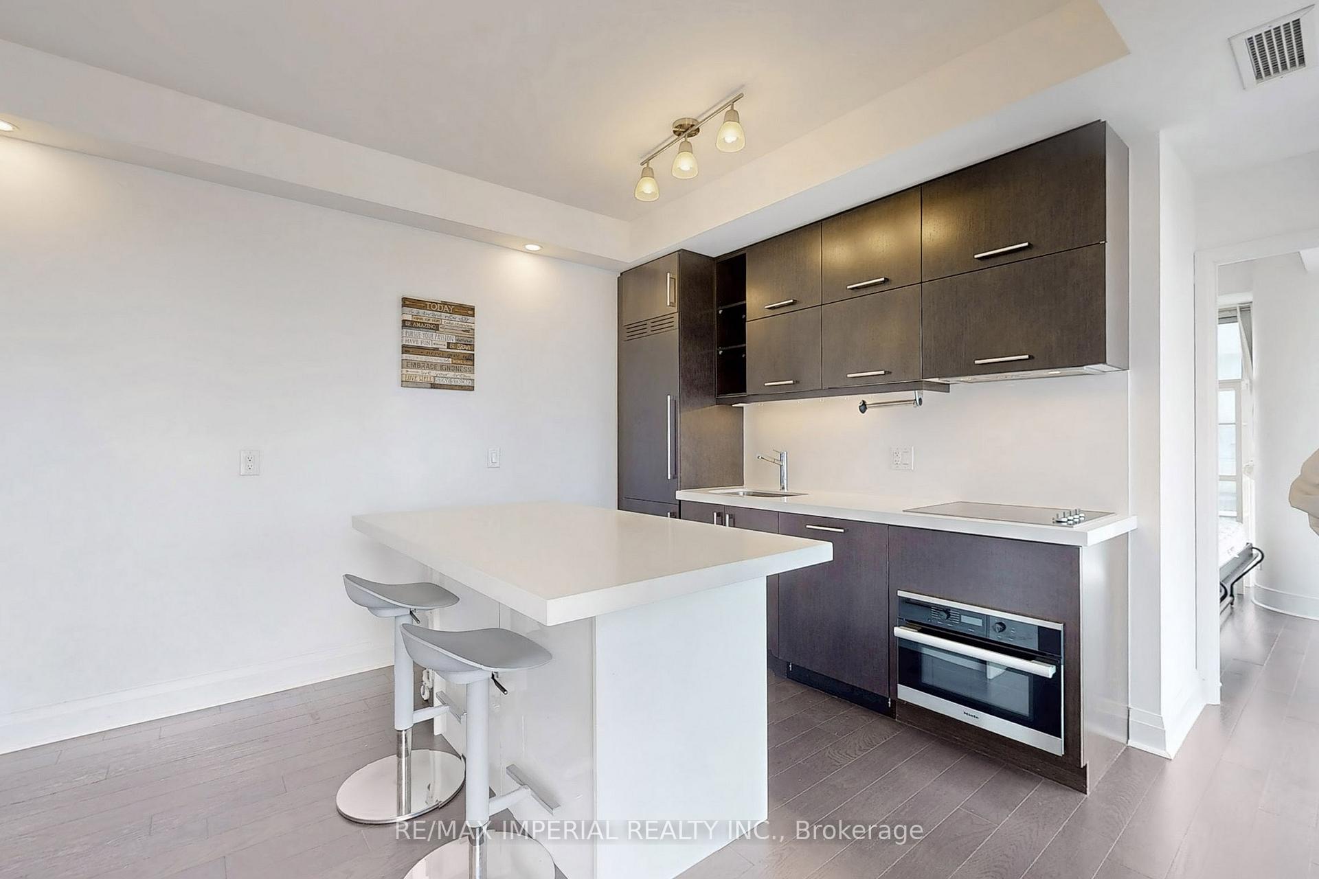 Photo 16 of Unit 3208, 1080 Bay Street, Toronto, Bay Street Corridor — HOMEH
