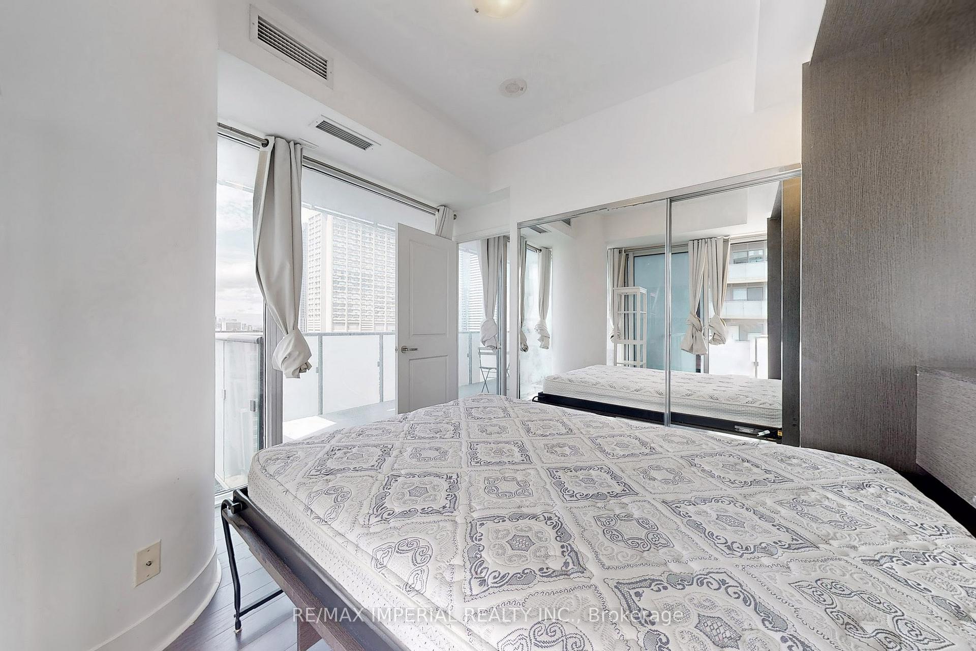 Photo 23 of Unit 3208, 1080 Bay Street, Toronto, Bay Street Corridor — HOMEH