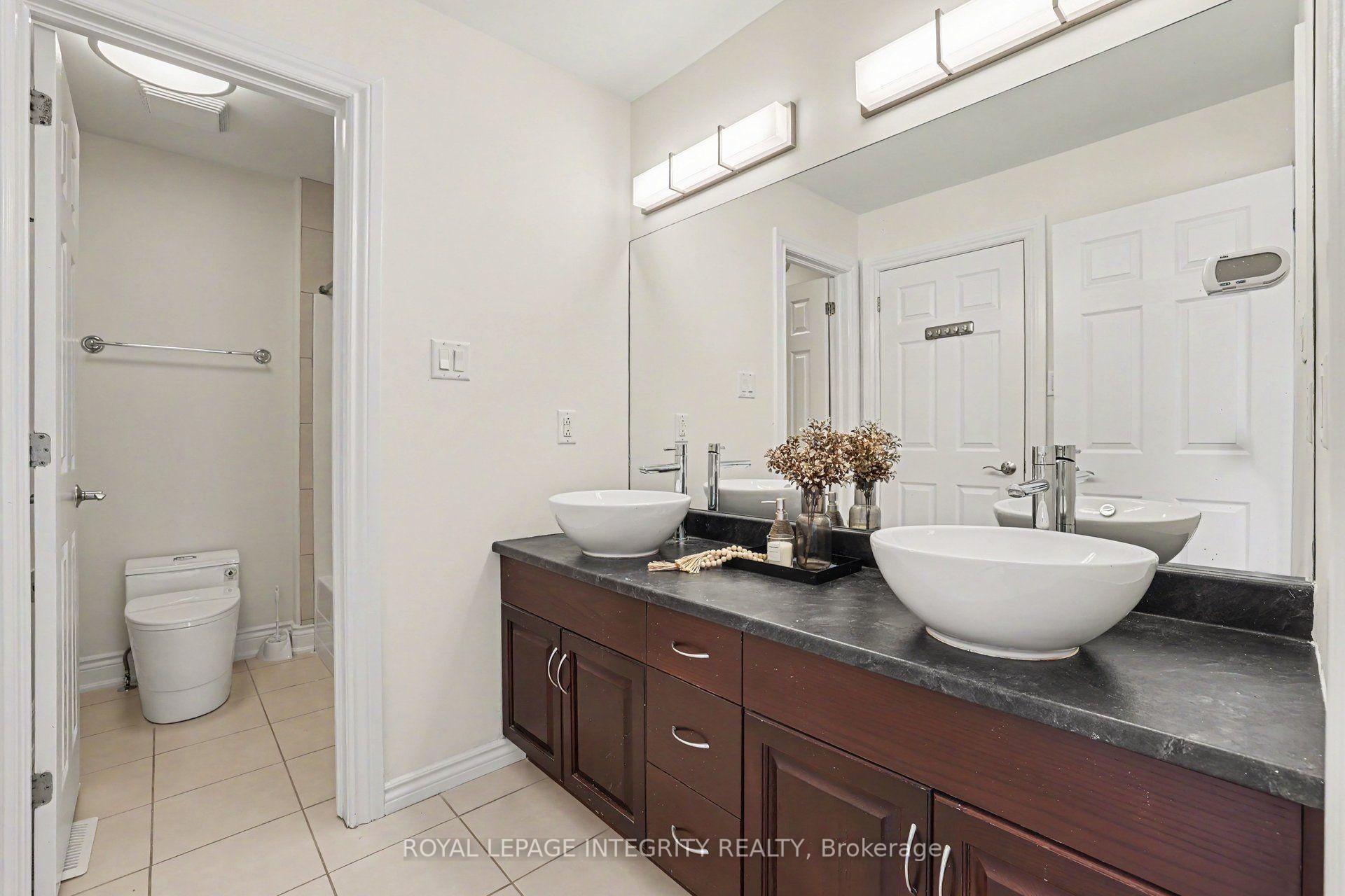 Photo 31 of 523 Kochar Drive, Ottawa, Mooneys Bay — HOMEH