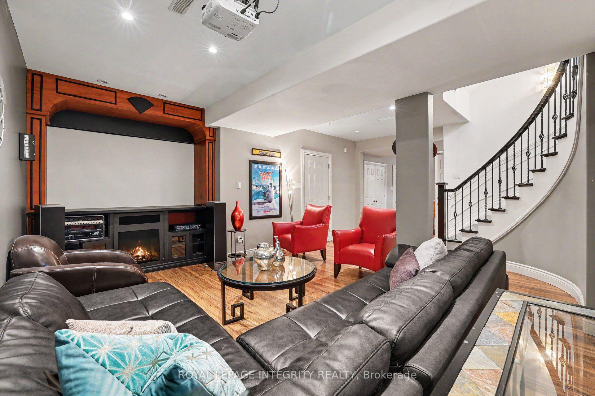 Photo 36 of 523 Kochar Drive, Ottawa, Mooneys Bay — HOMEH