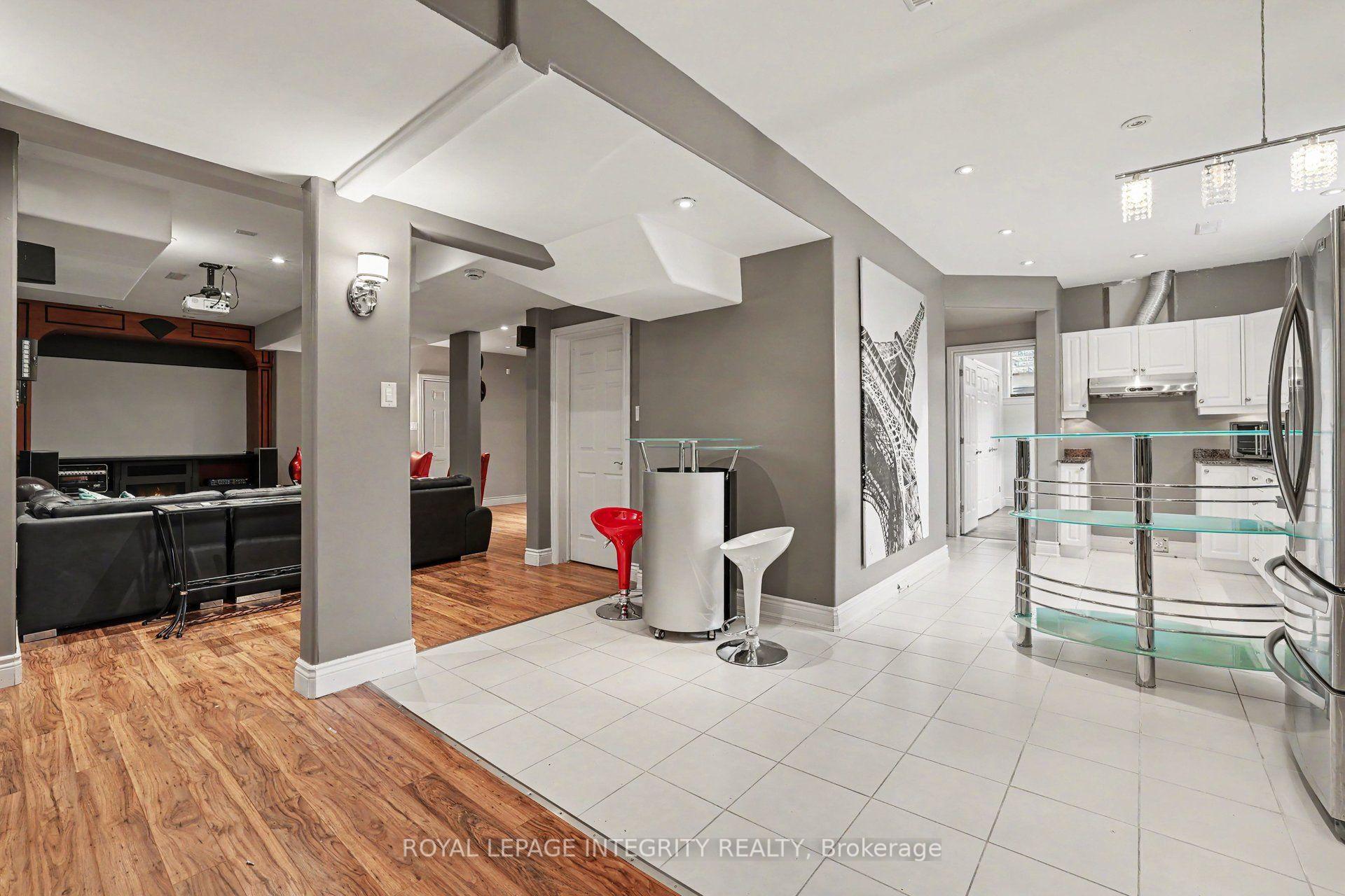 Photo 38 of 523 Kochar Drive, Ottawa, Mooneys Bay — HOMEH