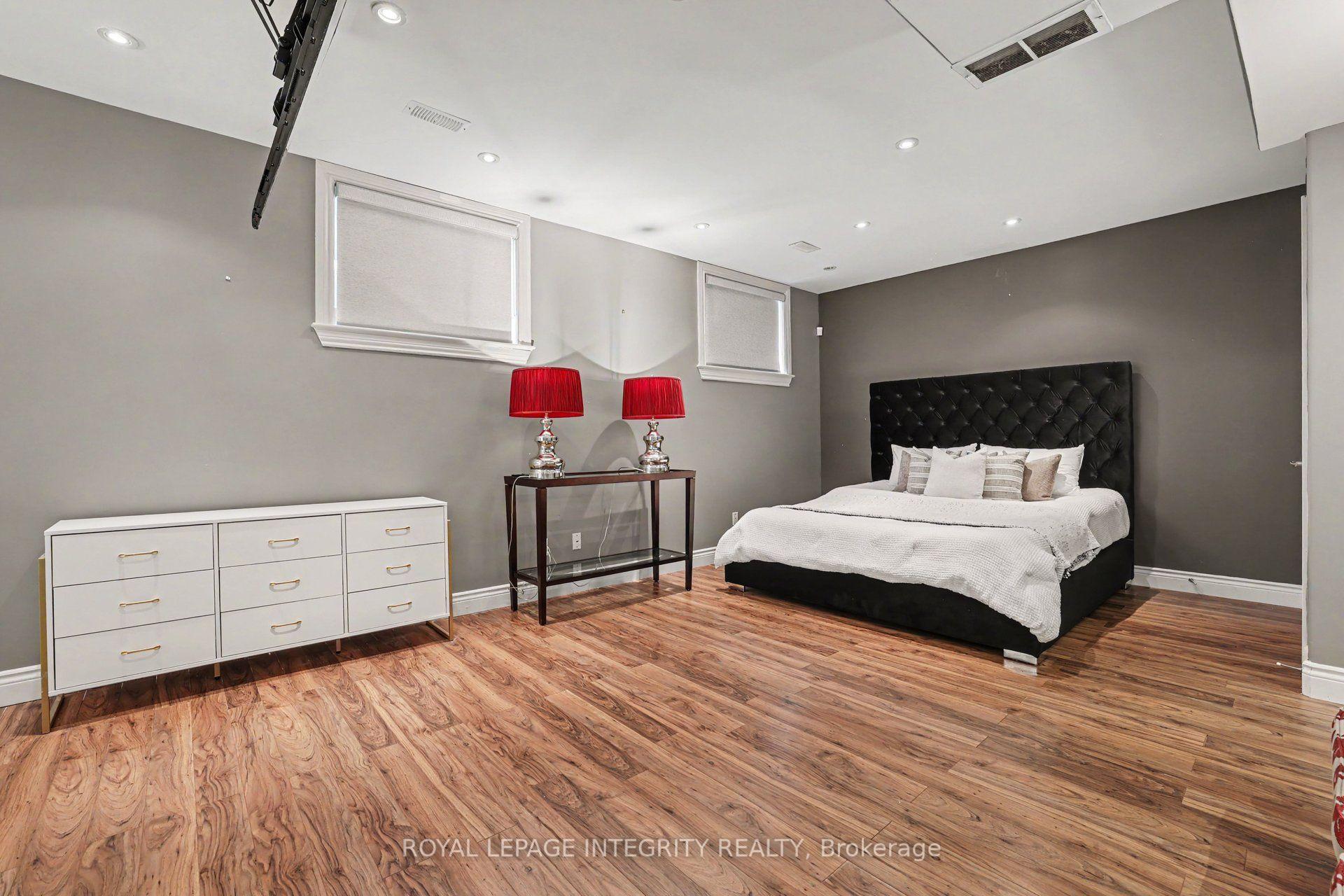 Photo 41 of 523 Kochar Drive, Ottawa, Mooneys Bay — HOMEH