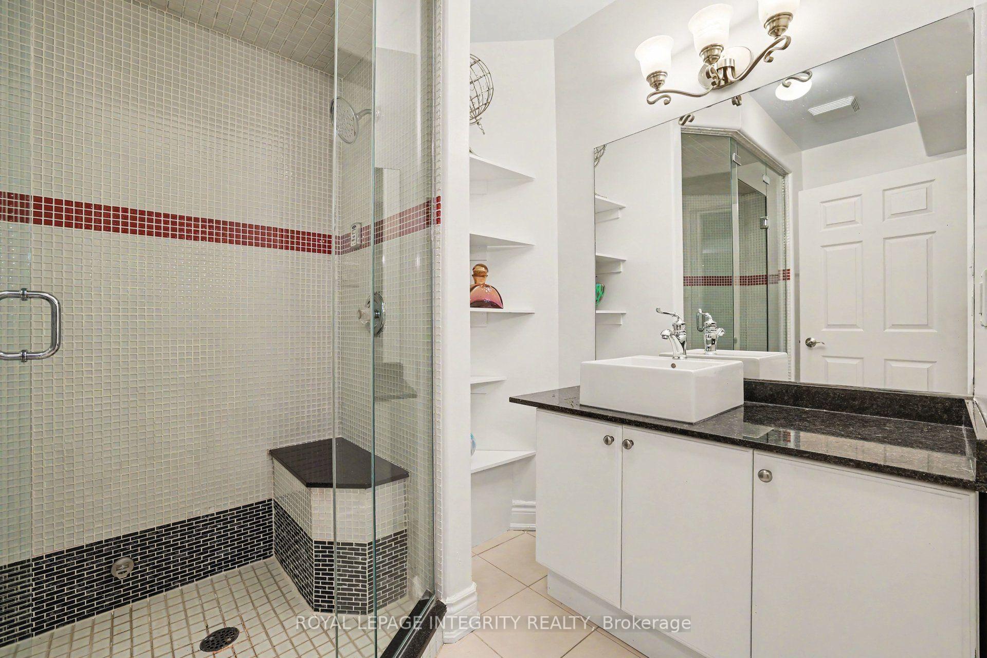 Photo 43 of 523 Kochar Drive, Ottawa, Mooneys Bay — HOMEH