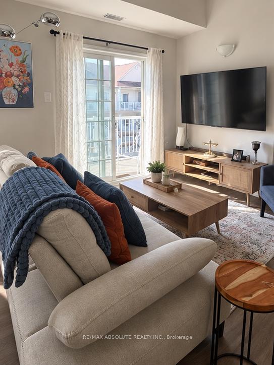 Photo 5 of Unit C, 103 Artesa Private, Ottawa, Kanata - Emerald Meadows/Trailwest — HOMEH