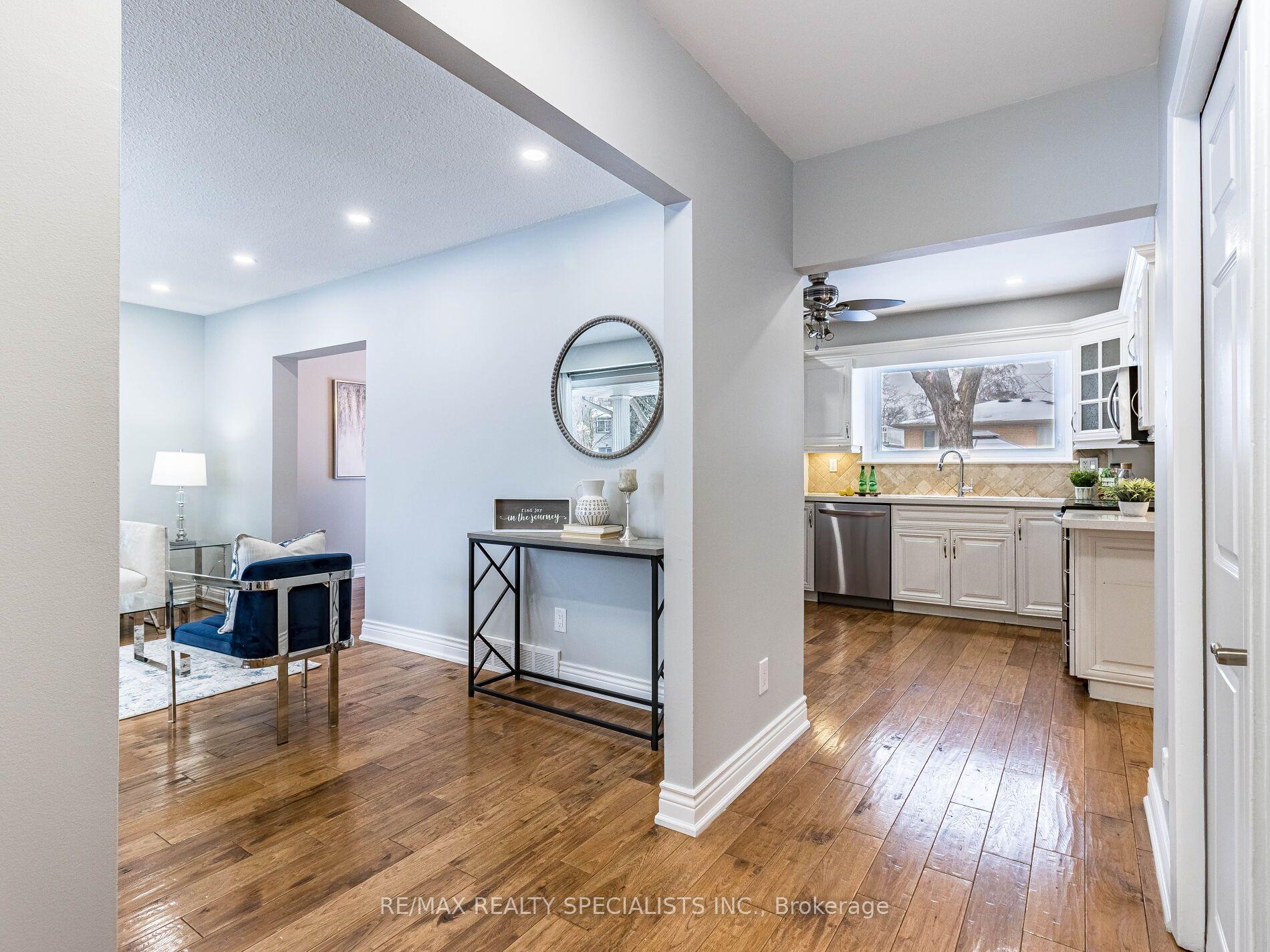 Photo 5 of 6 Norval Crescent, Brampton, Brampton East — HOMEH