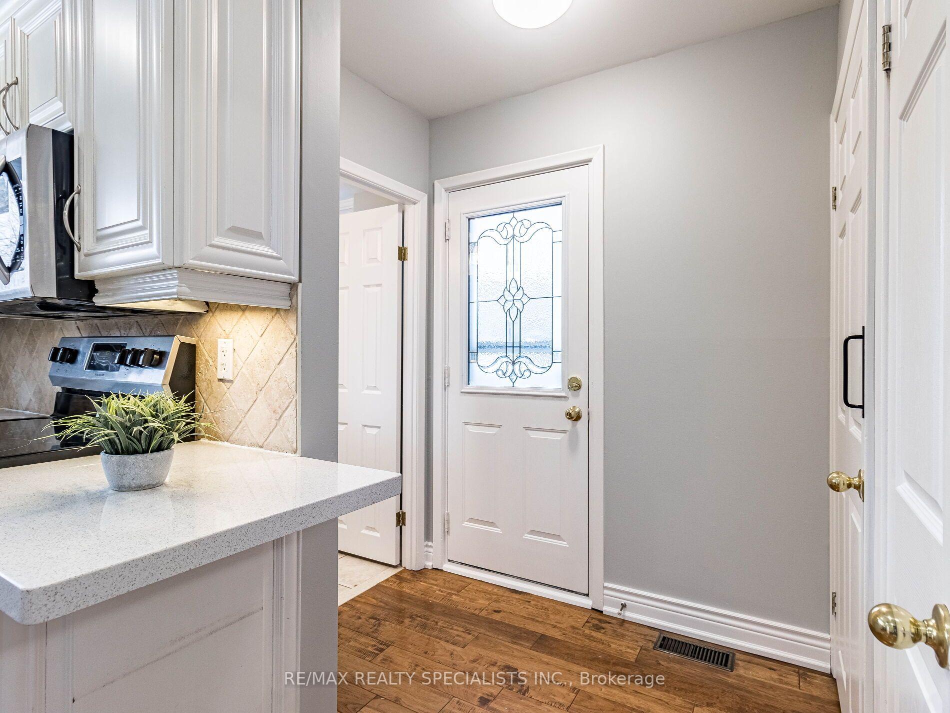 Photo 14 of 6 Norval Crescent, Brampton, Brampton East — HOMEH