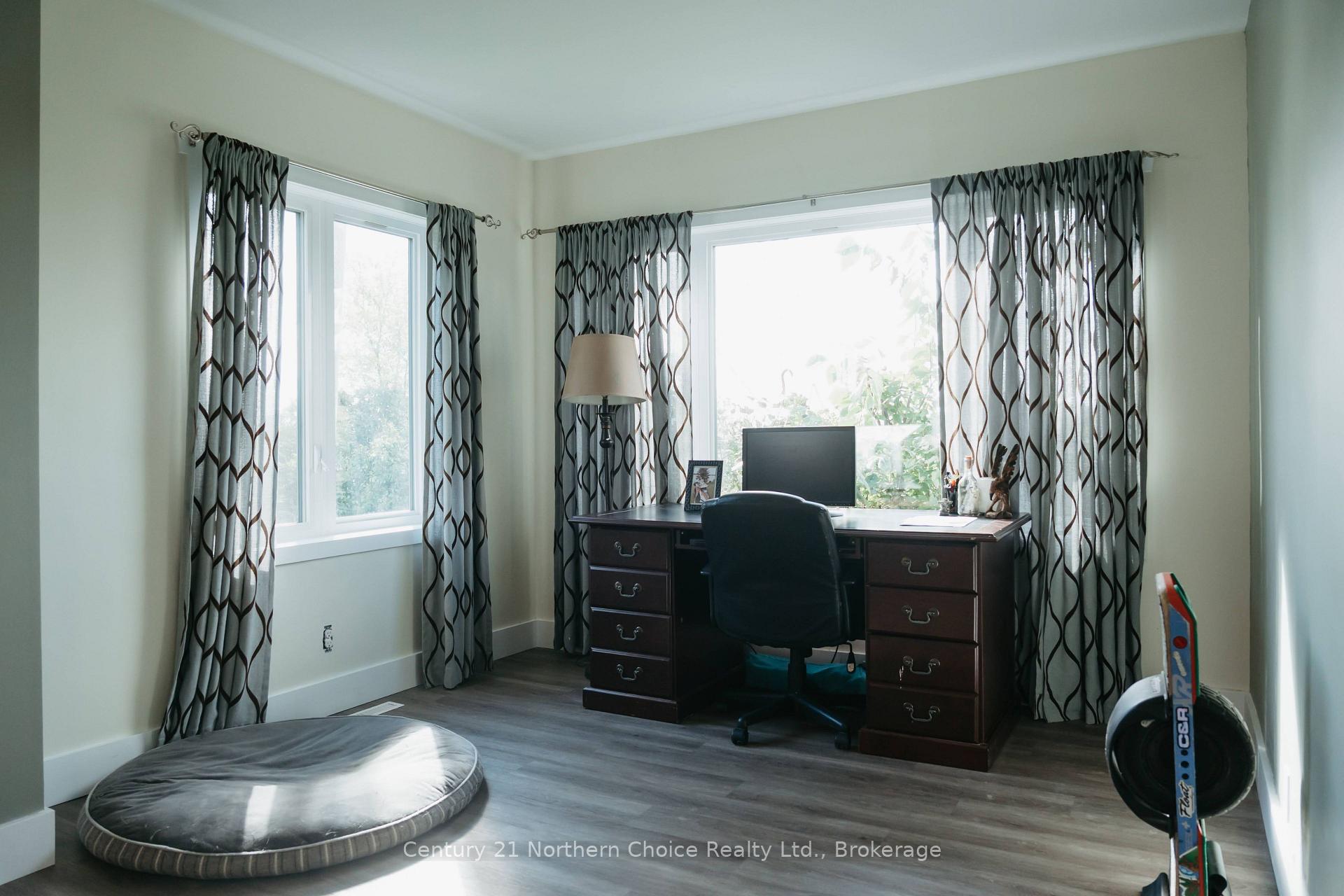Photo 10 of 44 Peter Street, Kenora, Norman — HOMEH