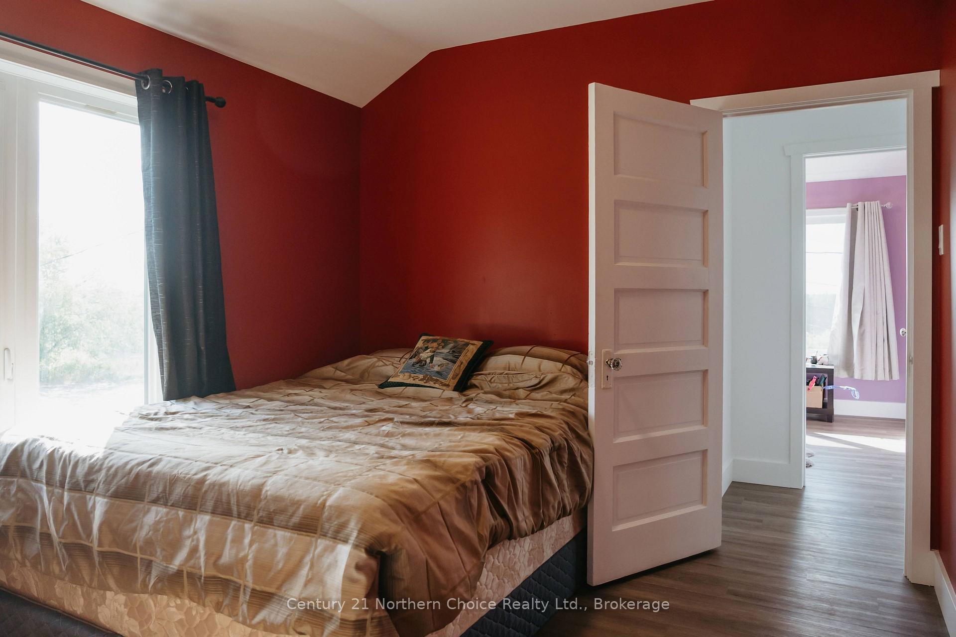 Photo 19 of 44 Peter Street, Kenora, Norman — HOMEH
