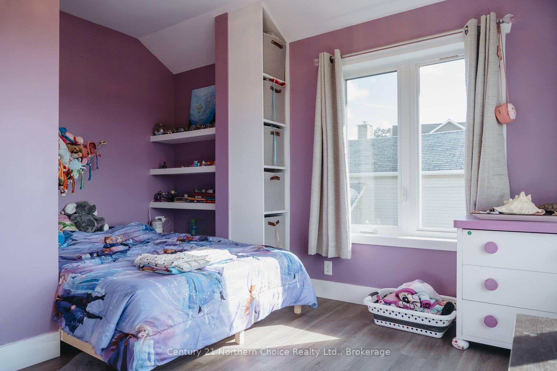 Photo 21 of 44 Peter Street, Kenora, Norman — HOMEH