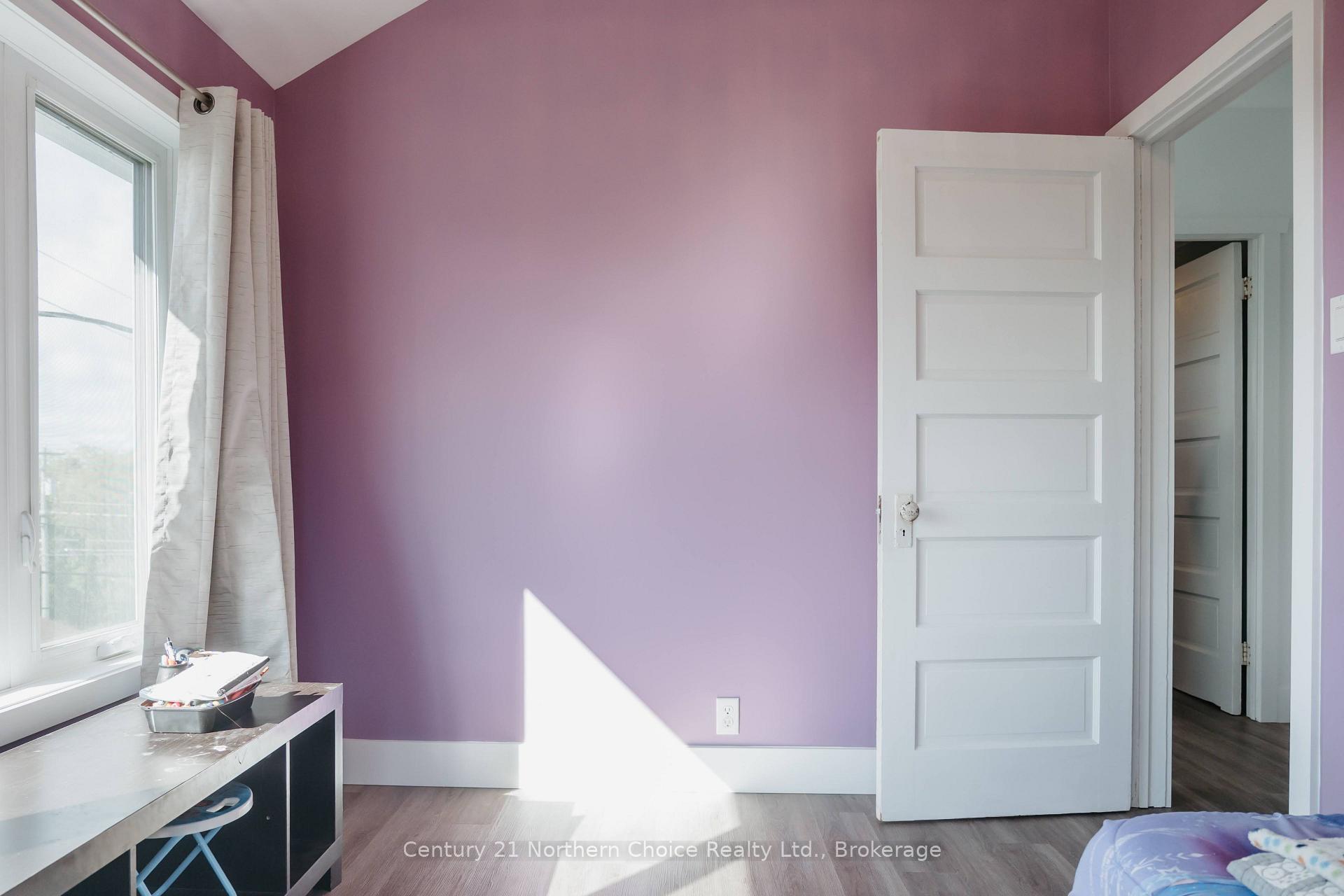 Photo 23 of 44 Peter Street, Kenora, Norman — HOMEH