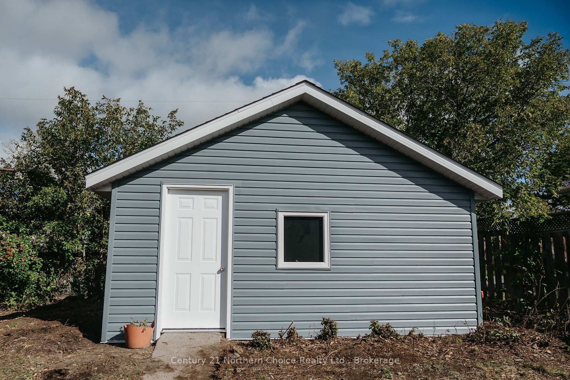 Photo 30 of 44 Peter Street, Kenora, Norman — HOMEH